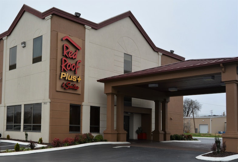 Red Roof PLUS+ Suites Chattanooga – Downtown