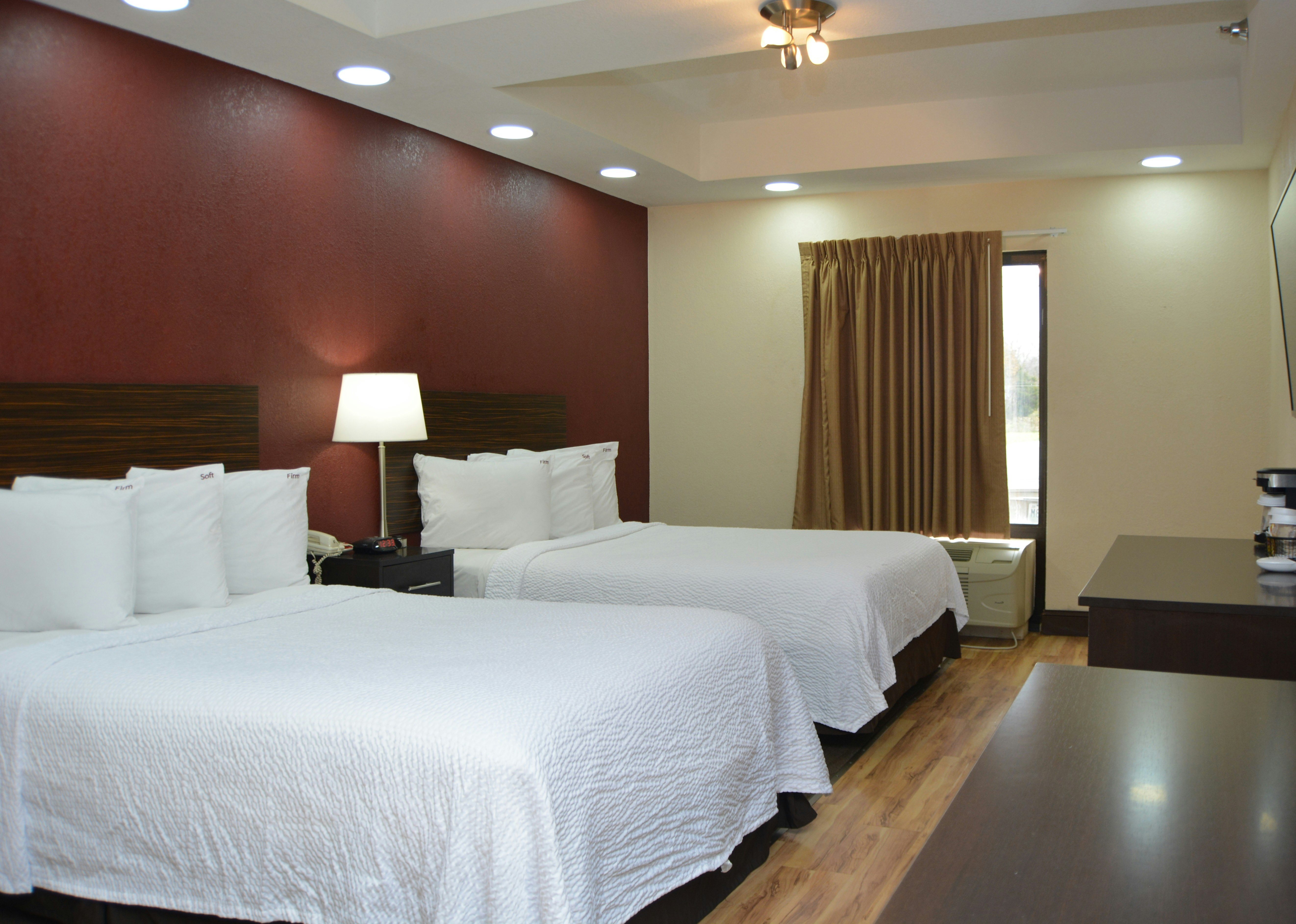 Deluxe 2 Full Beds Smoke Free