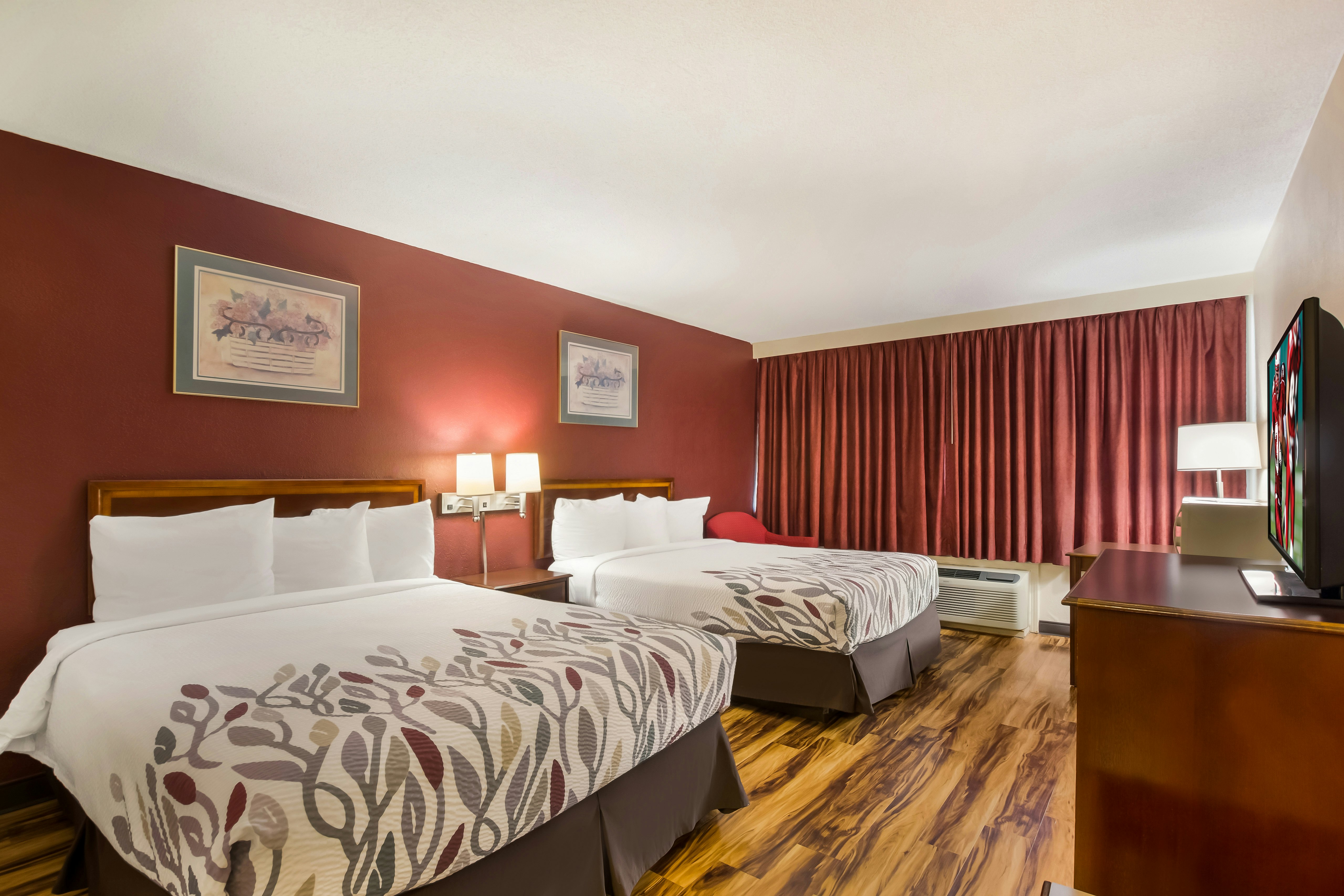 Deluxe 2 Queen Beds Non-Smoking