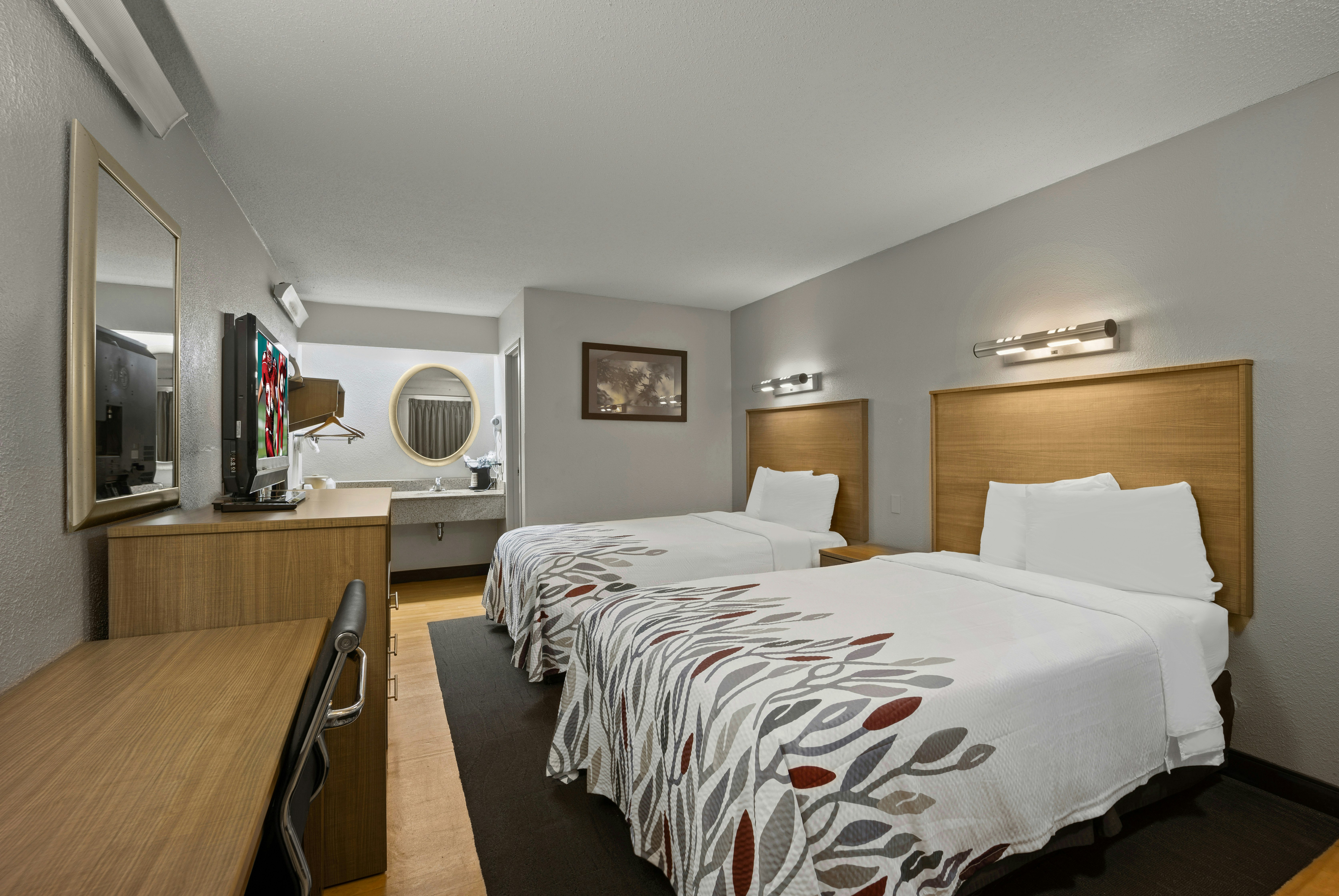 Deluxe 2 Full Beds Non-Smoking