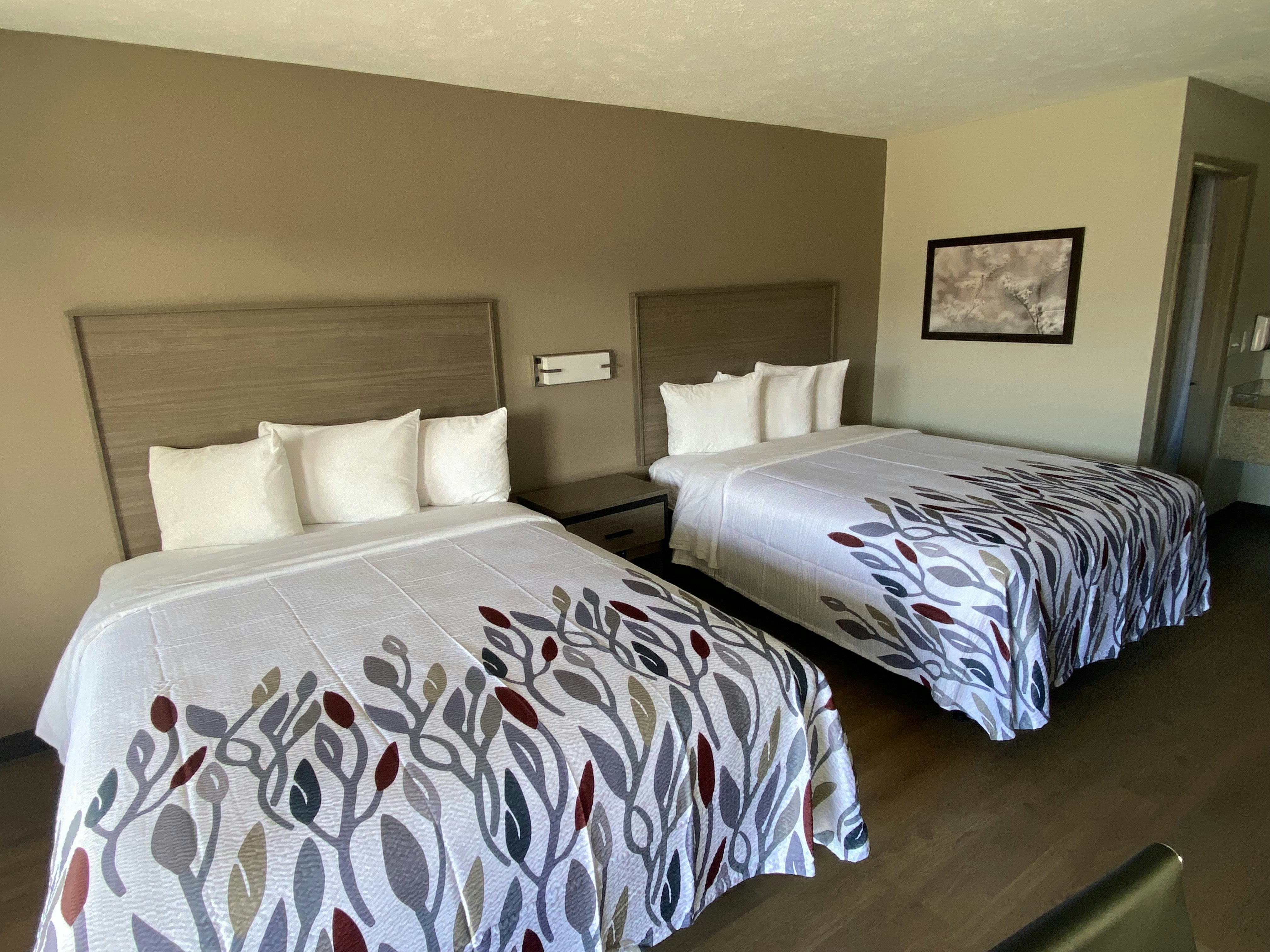 Deluxe 2 Queen Beds Non-Smoking
