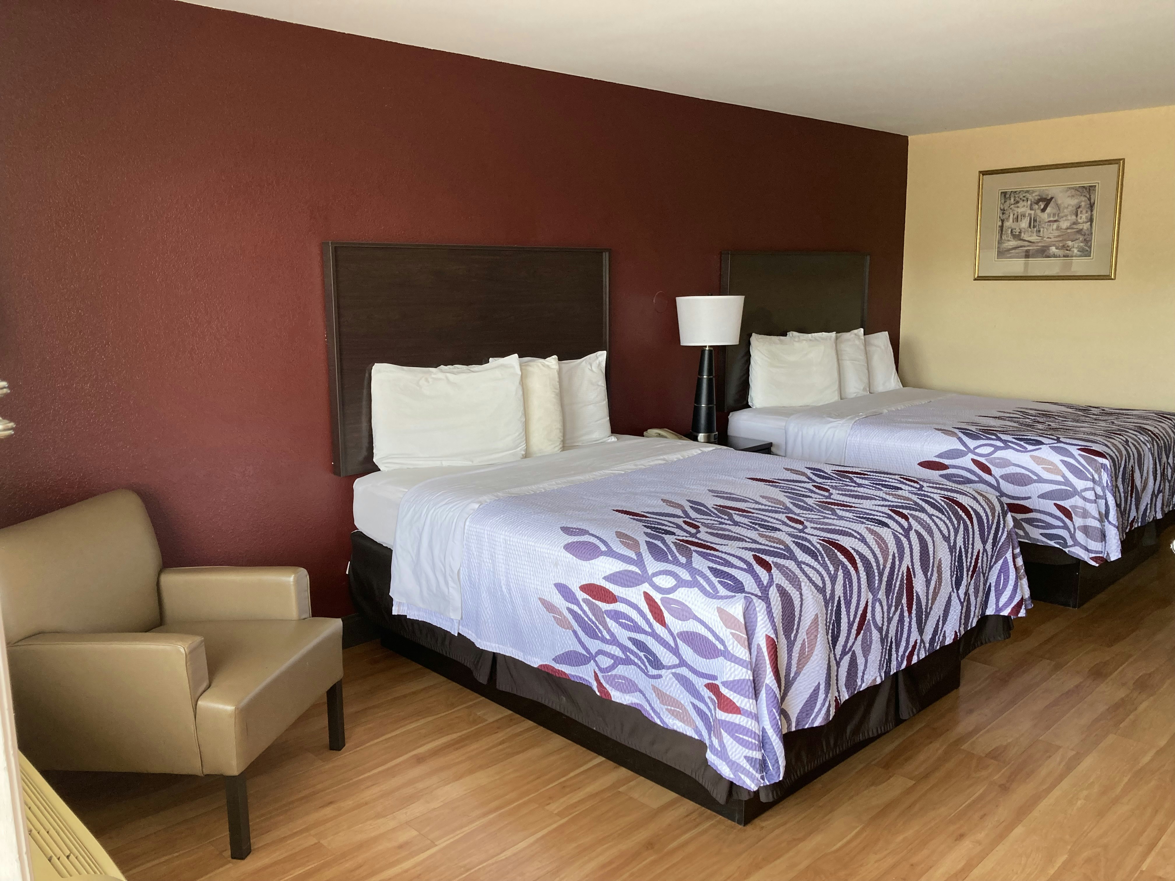 Red Roof Inn Suites Cleveland, TN