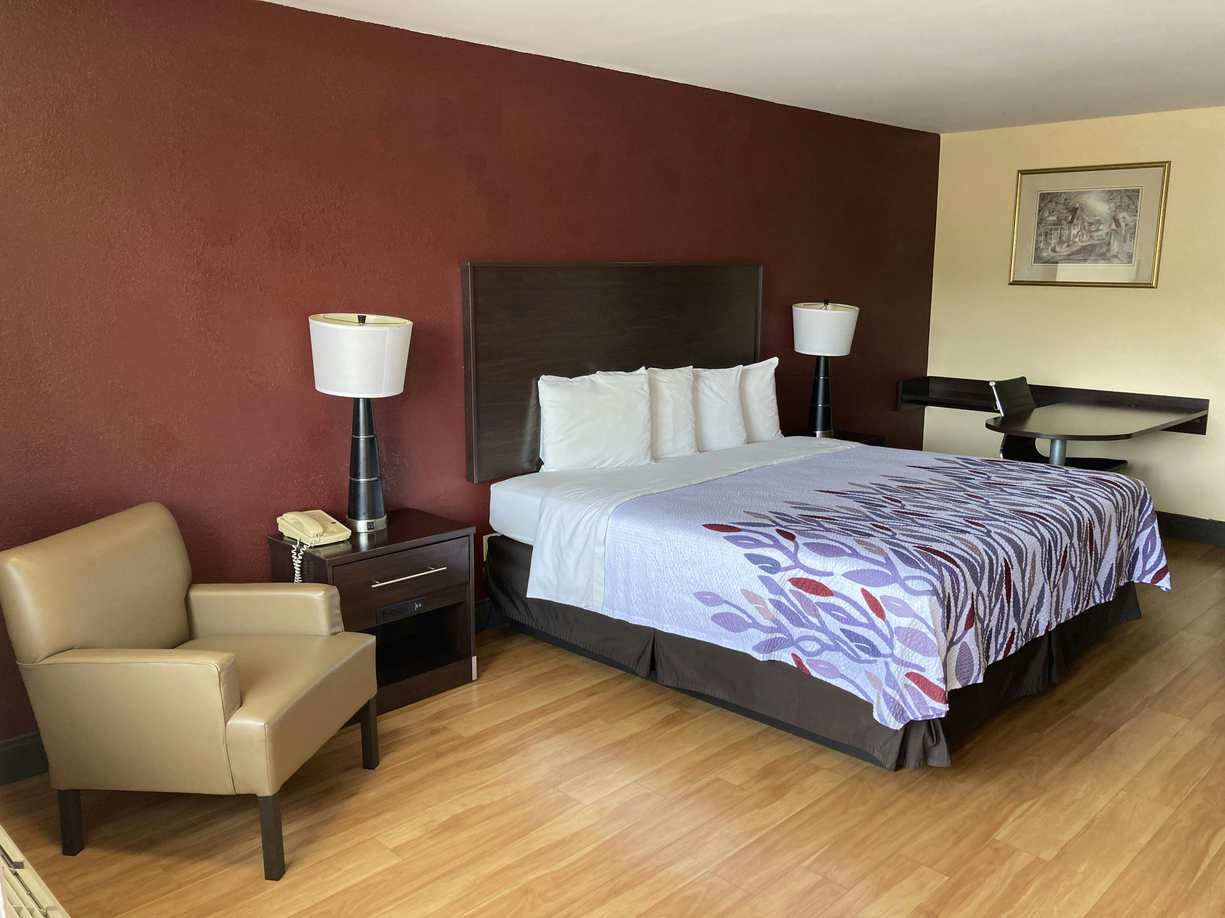 Red Roof Inn Suites Cleveland, TN