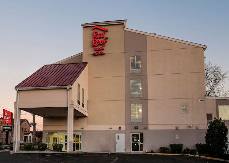 Red Roof Inn Suites Philadelphia – Bellmawr