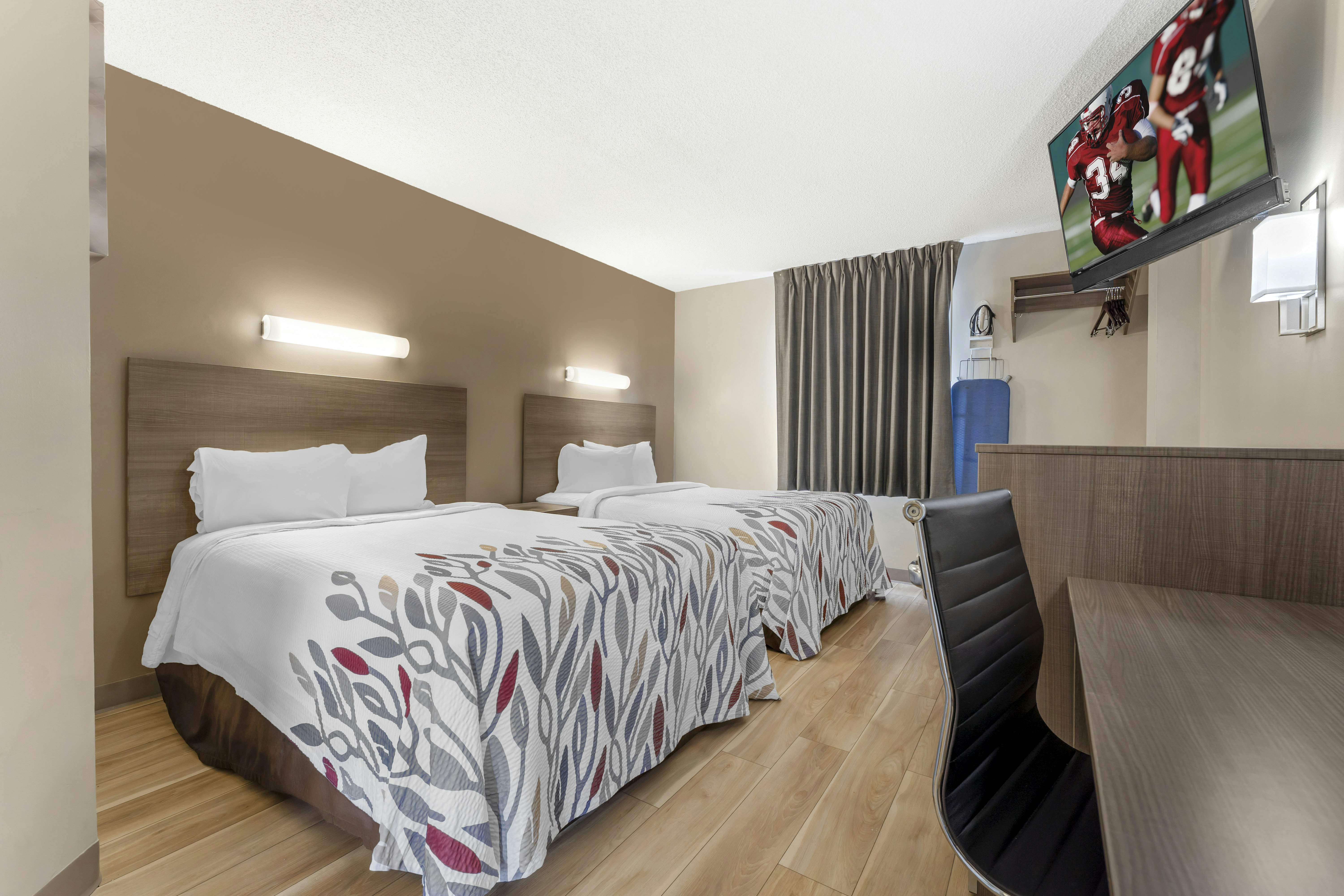 Deluxe 2 Full Beds Non-Smoking