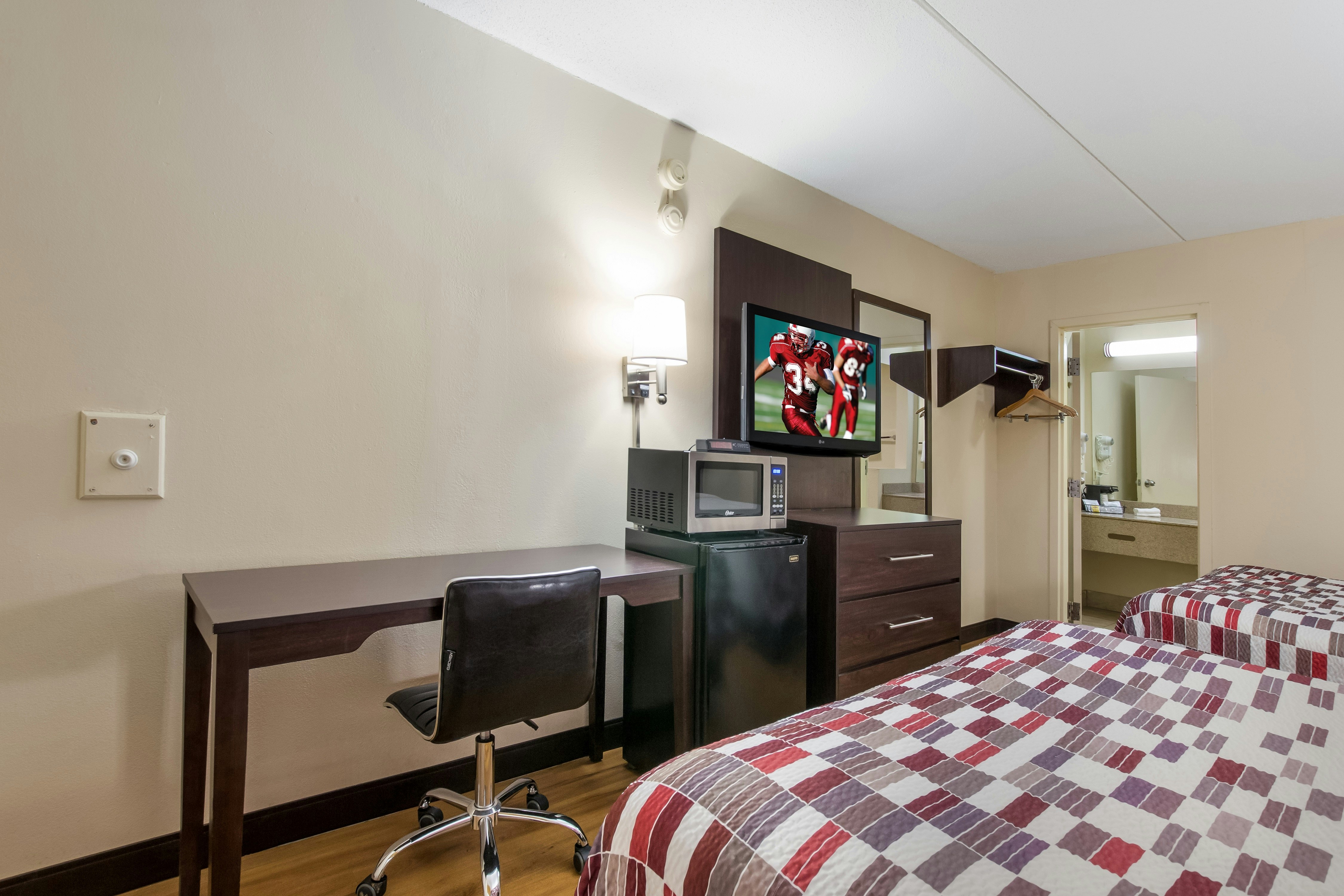 Deluxe 2 Full Beds Non-Smoking