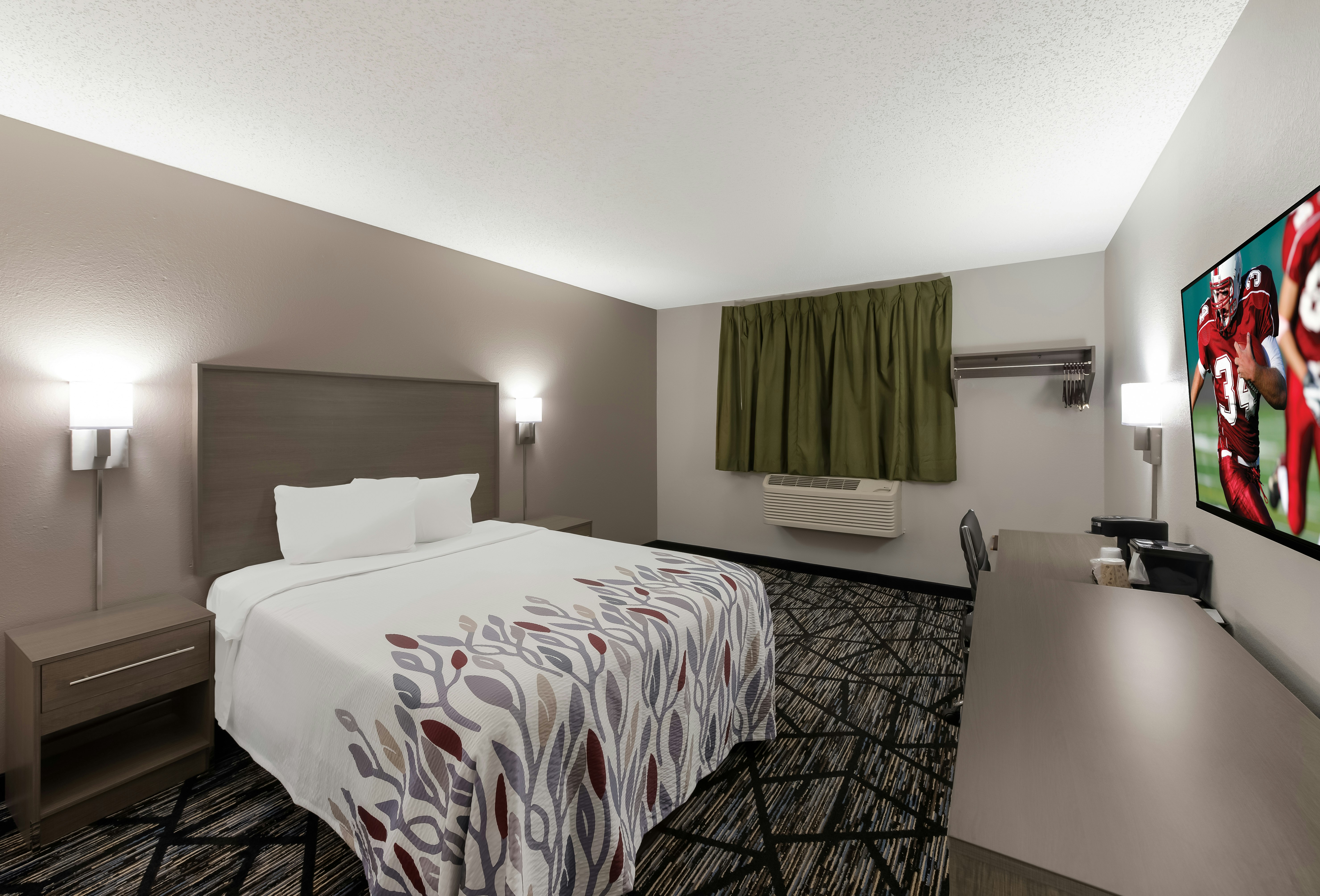 Deluxe Queen Bed Non-Smoking