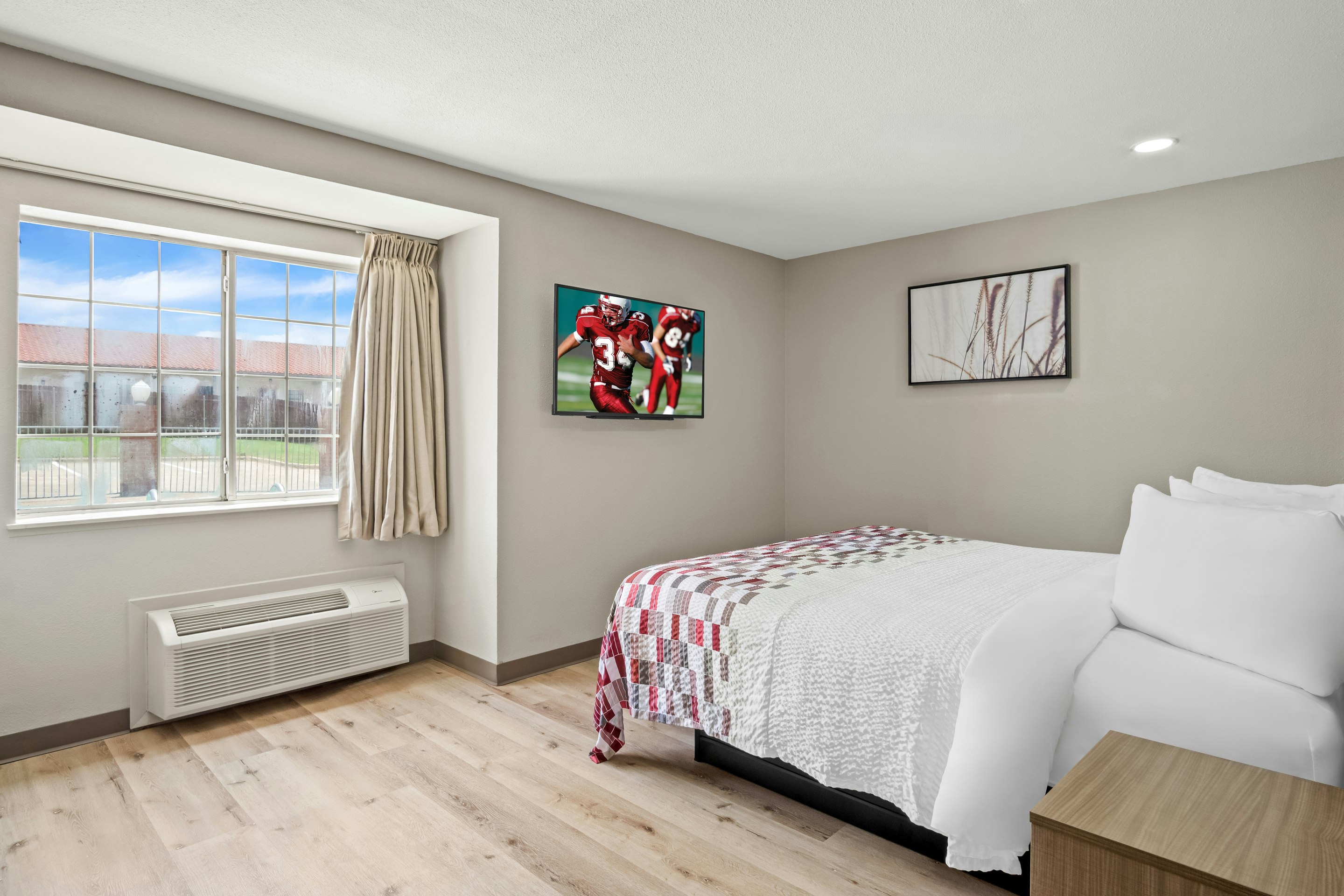 Red Roof Inn Suites Euless – DFW Airport Southwest