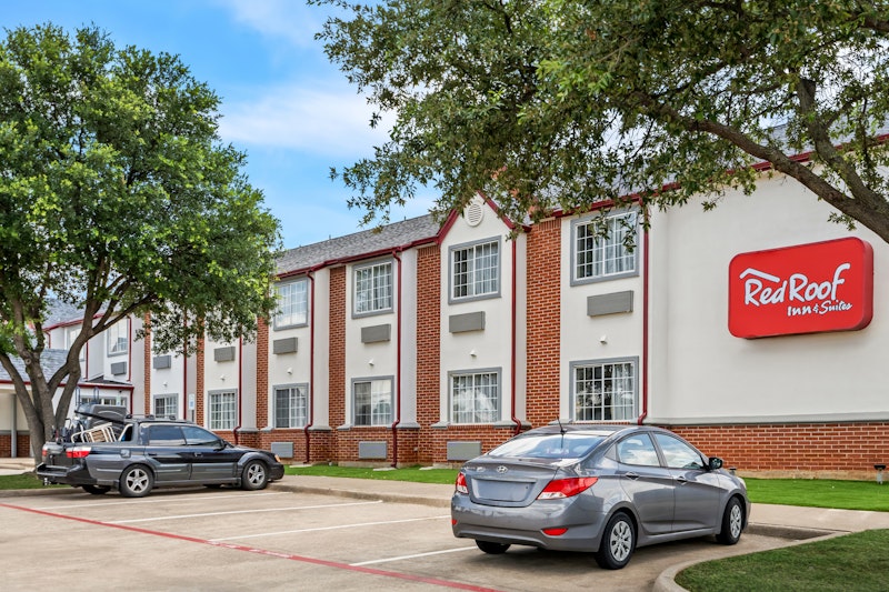 Red Roof Inn Suites Euless – DFW Airport Southwest