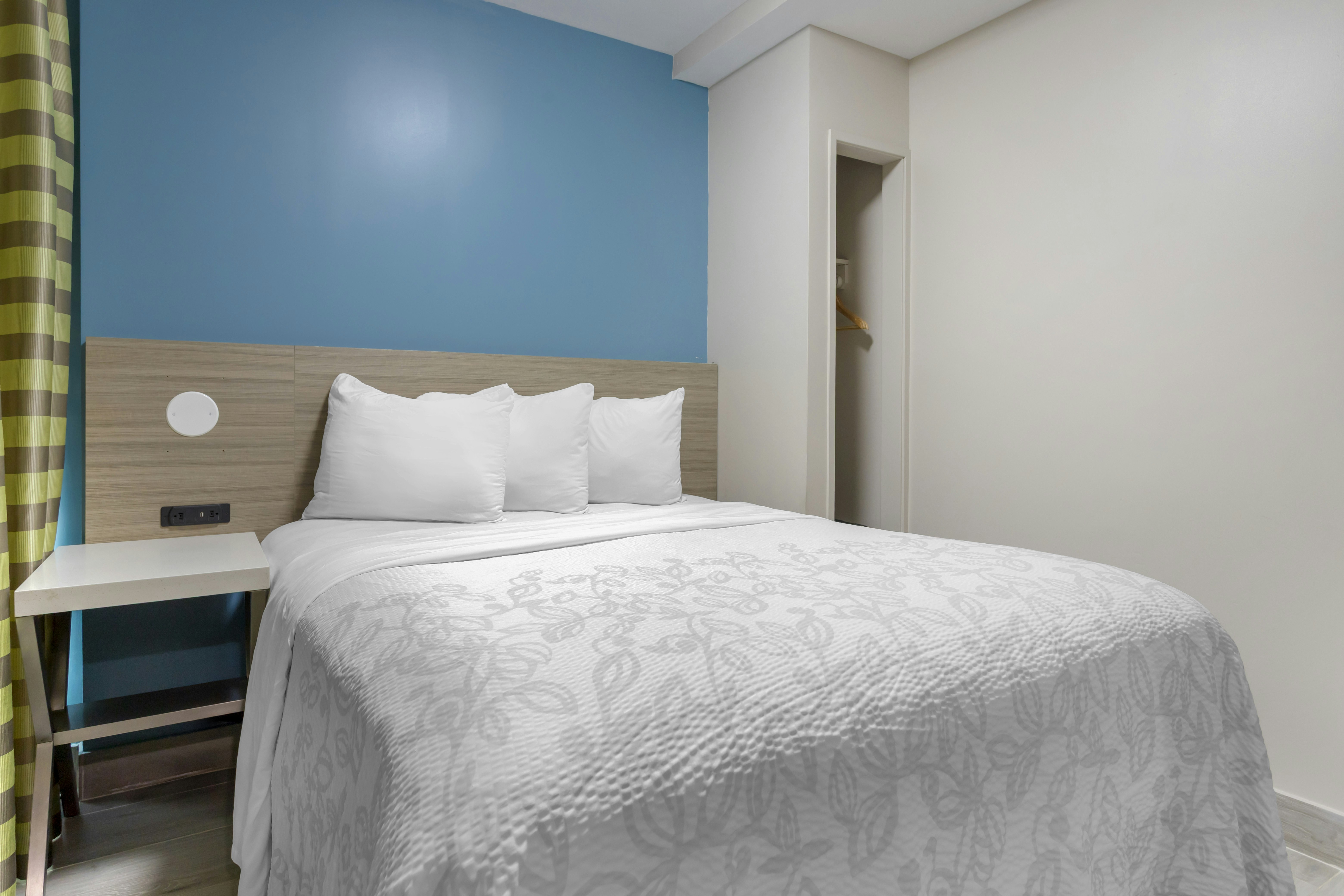 Red Roof PLUS+ Brooklyn – Flatbush Ave