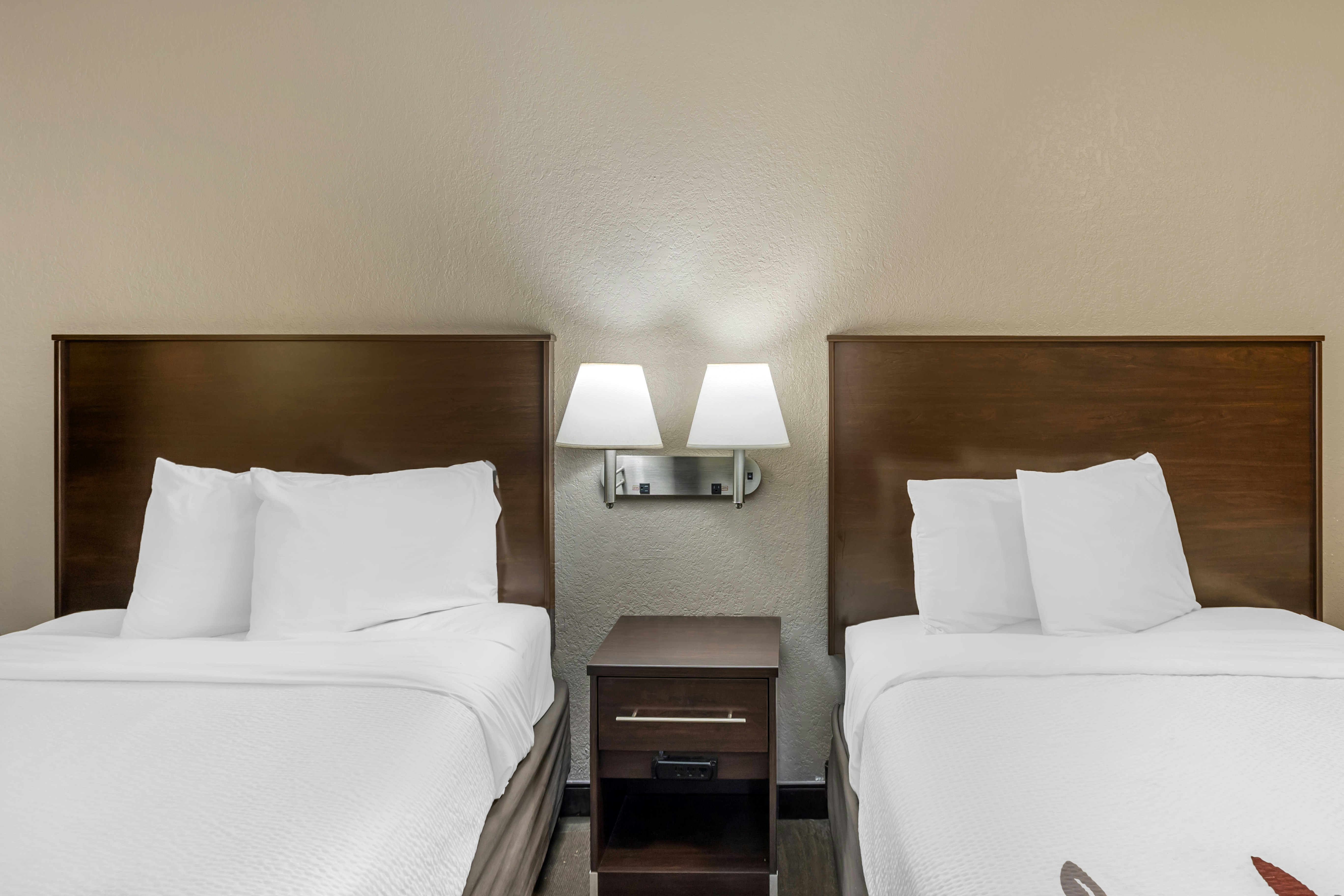ADA Accessible 2 Full Beds Smoke Free