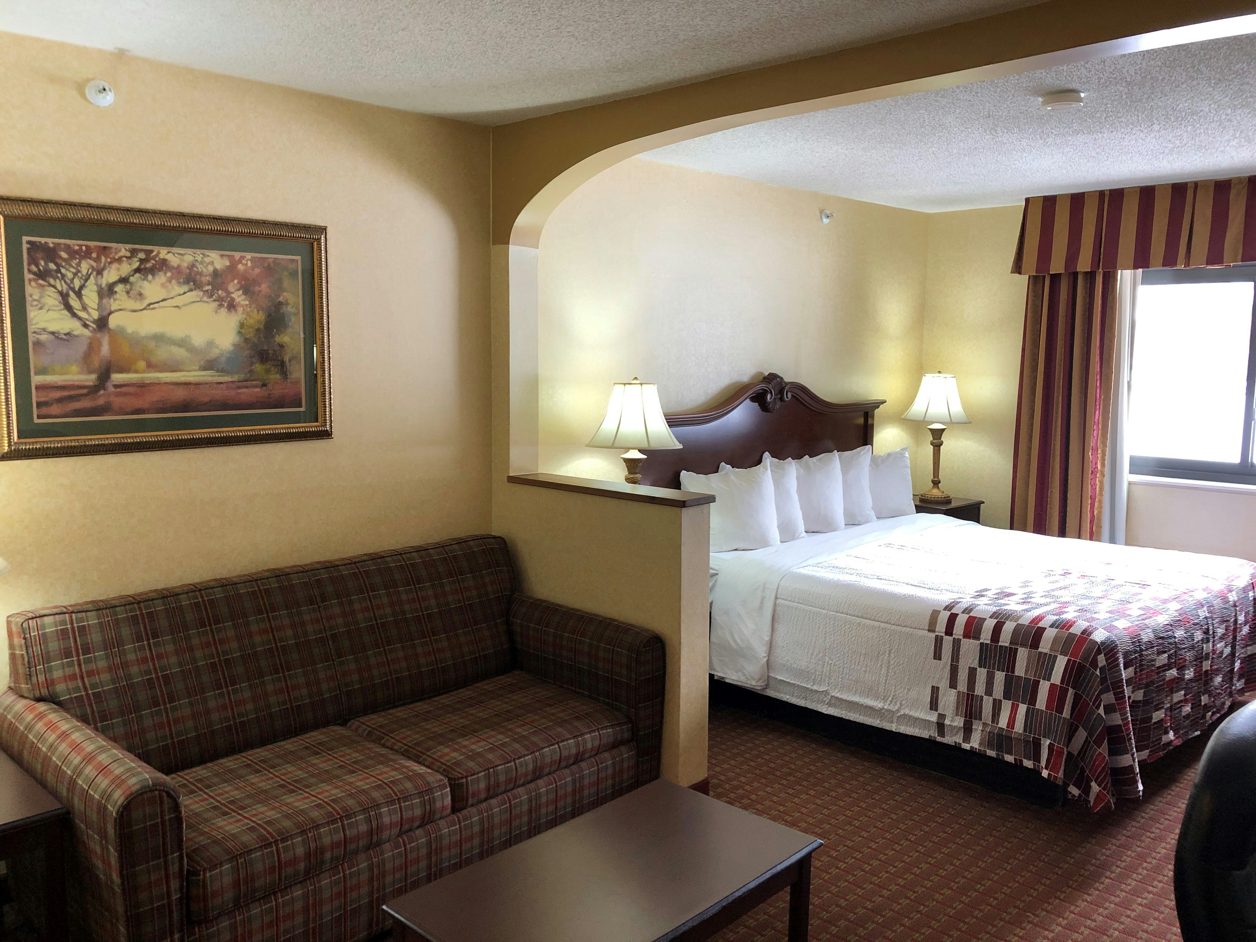 Red Roof Inn Suites Chestertown