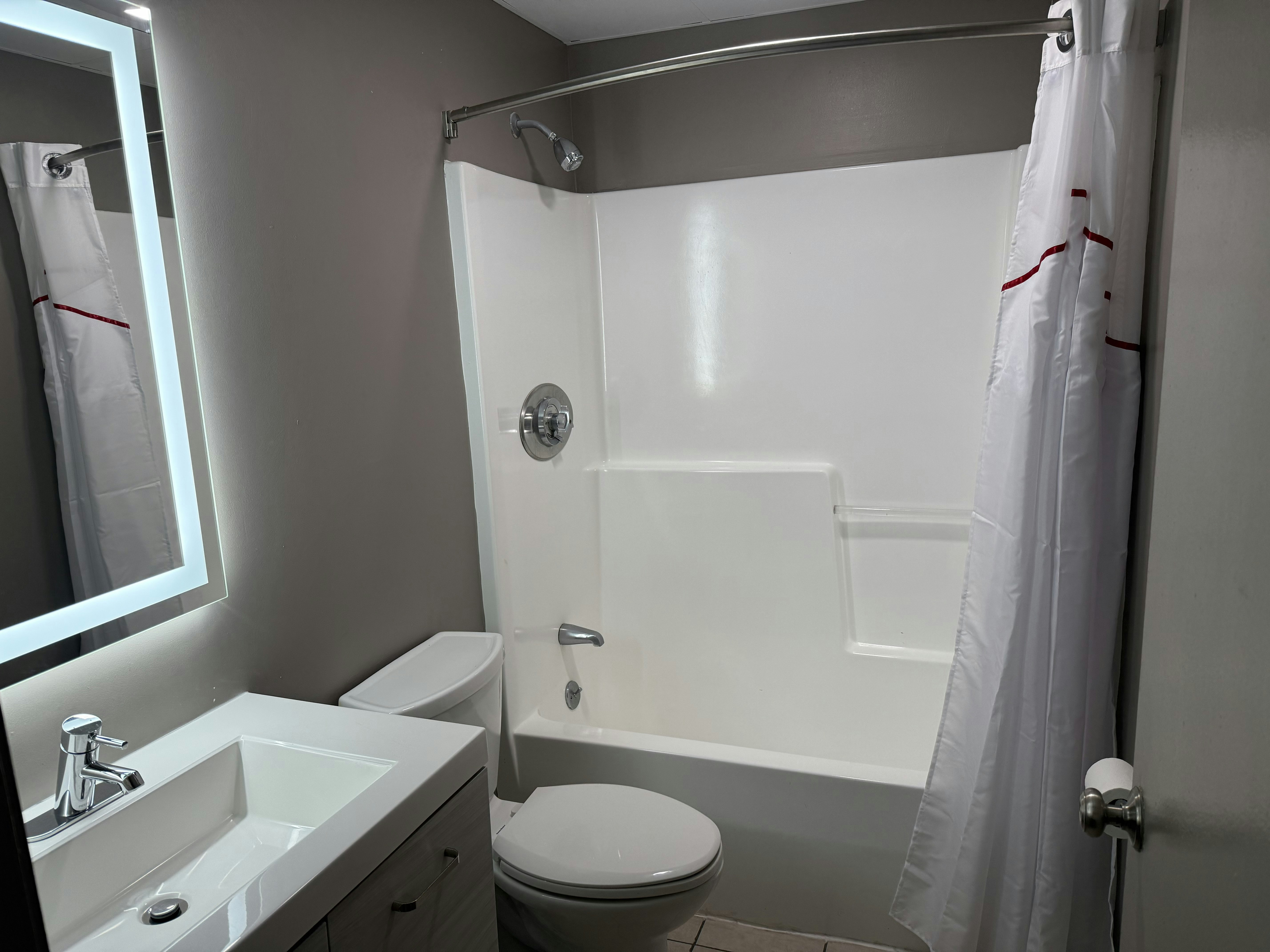 Red Roof Inn Suites Swansea
