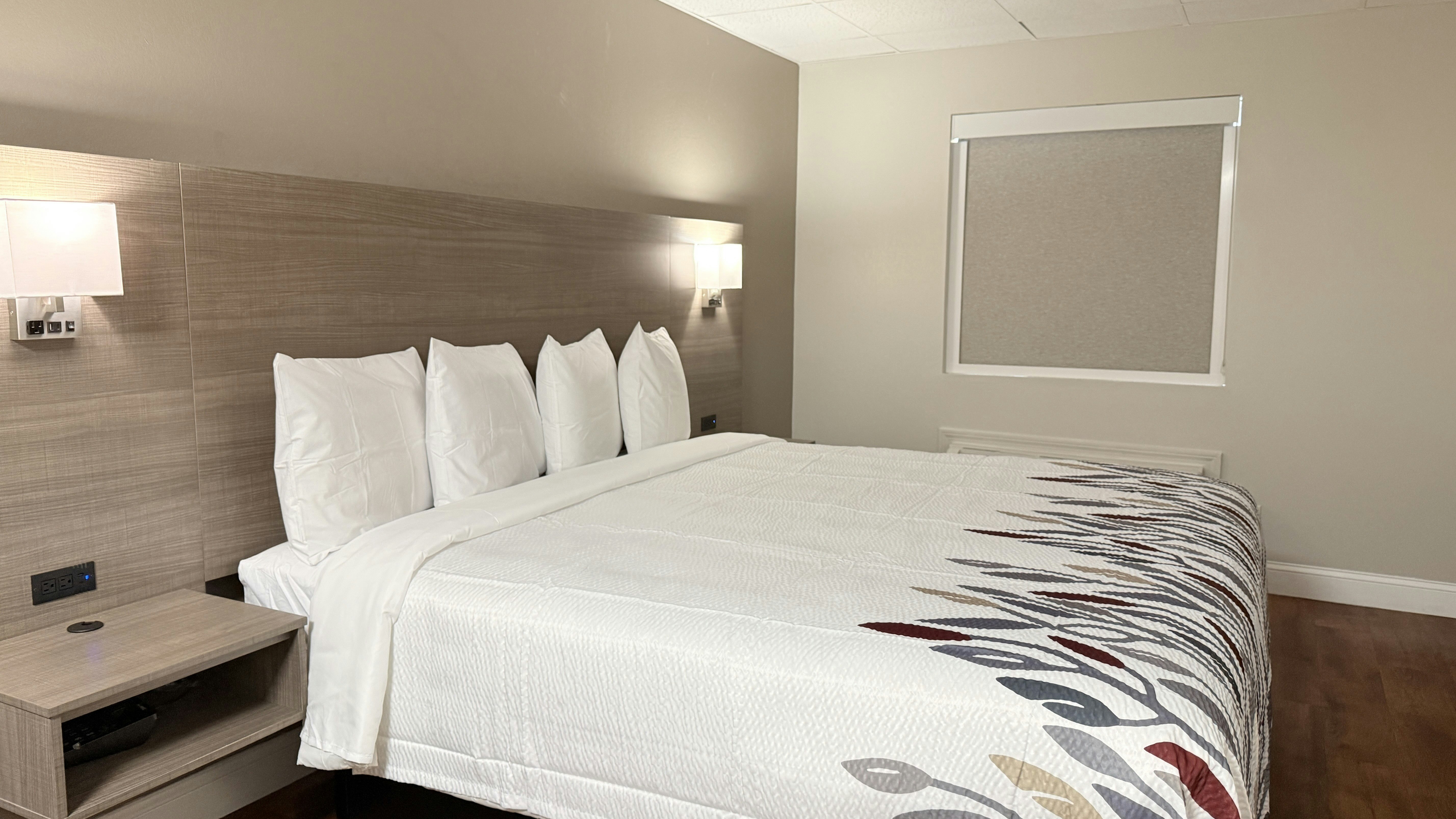 Red Roof Inn Suites Swansea