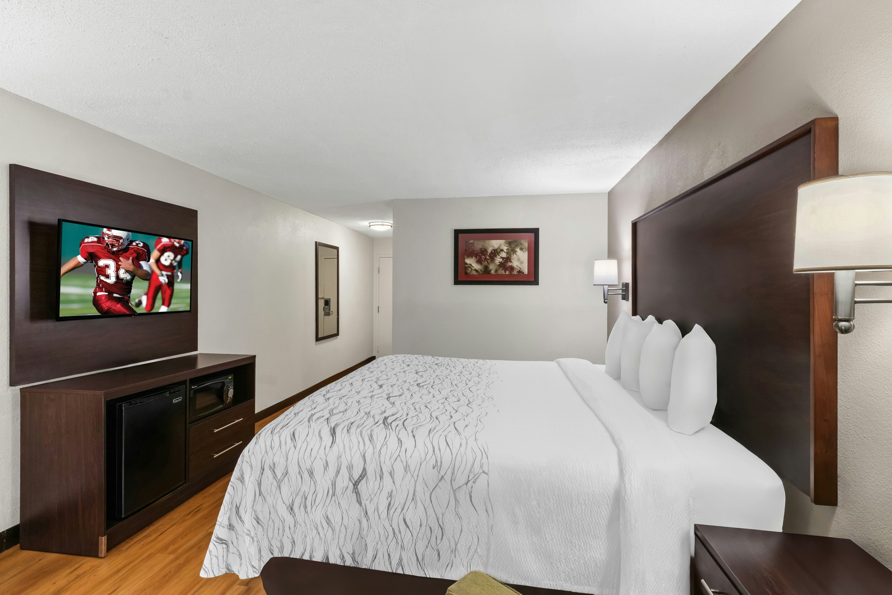 Red Roof PLUS+ Suites Atlanta Airport South