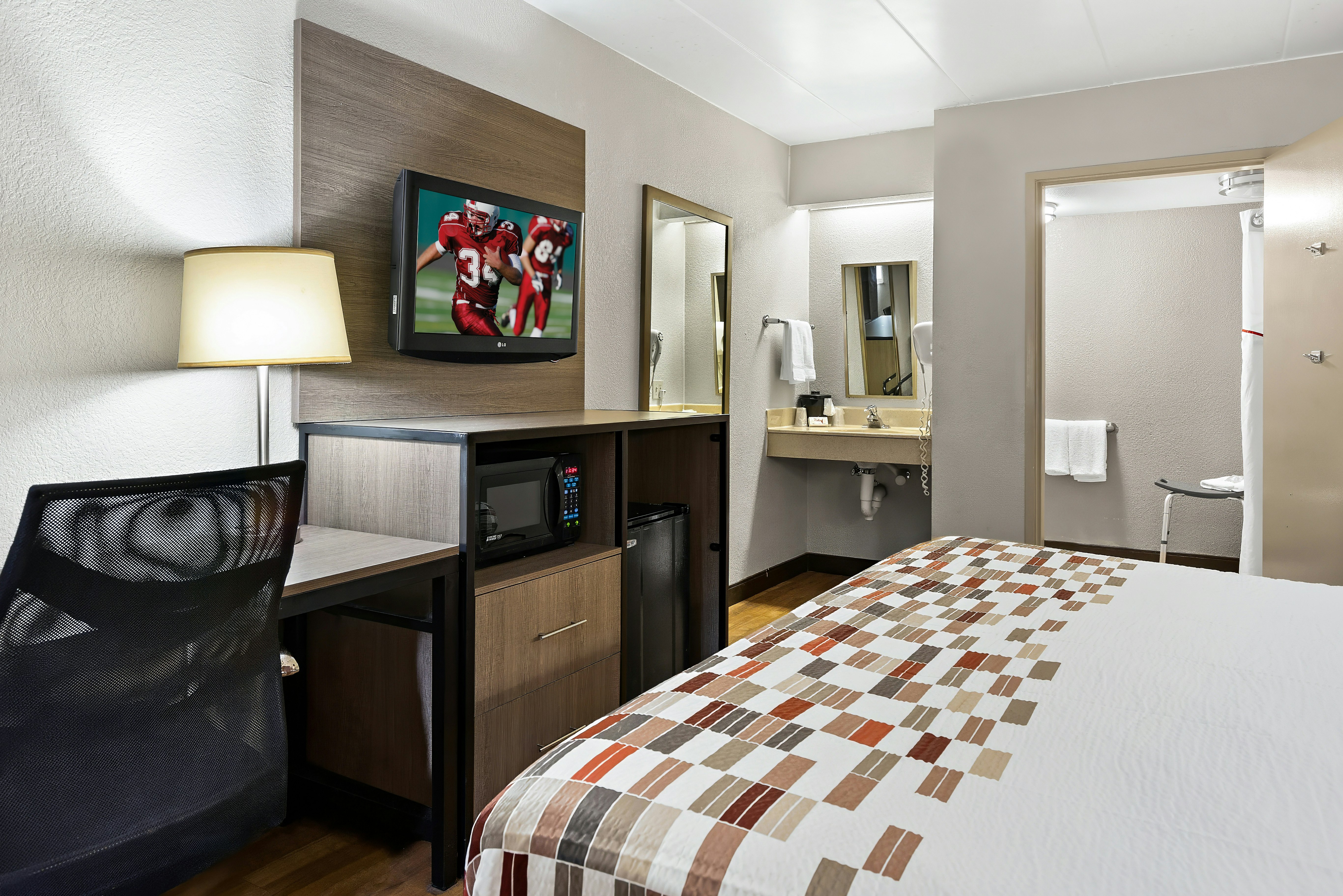 Red Roof Inn Cleveland – Independence