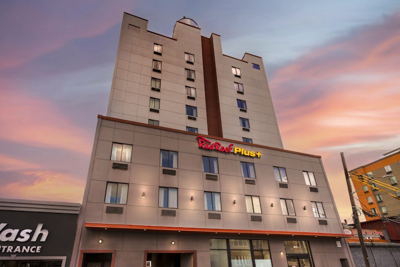Red Roof PLUS+ Jamaica, NY – JFK Airport