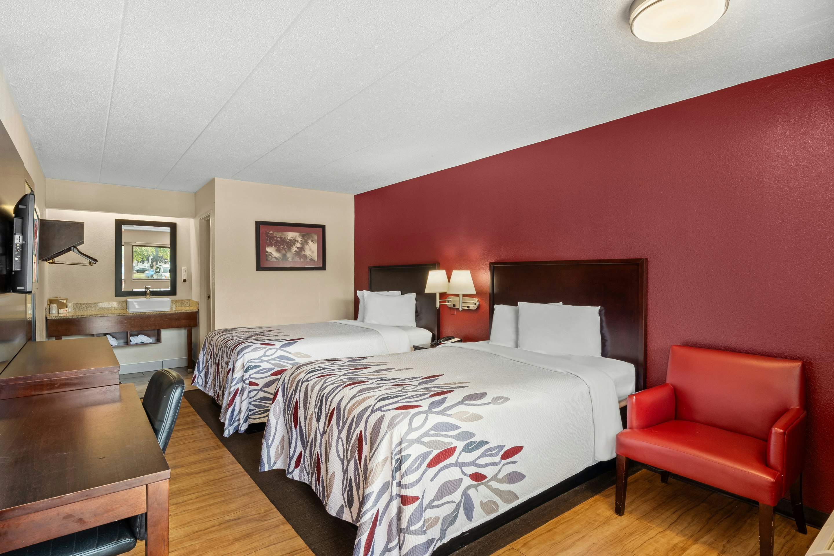 Deluxe 2 Full Beds Smoke Free