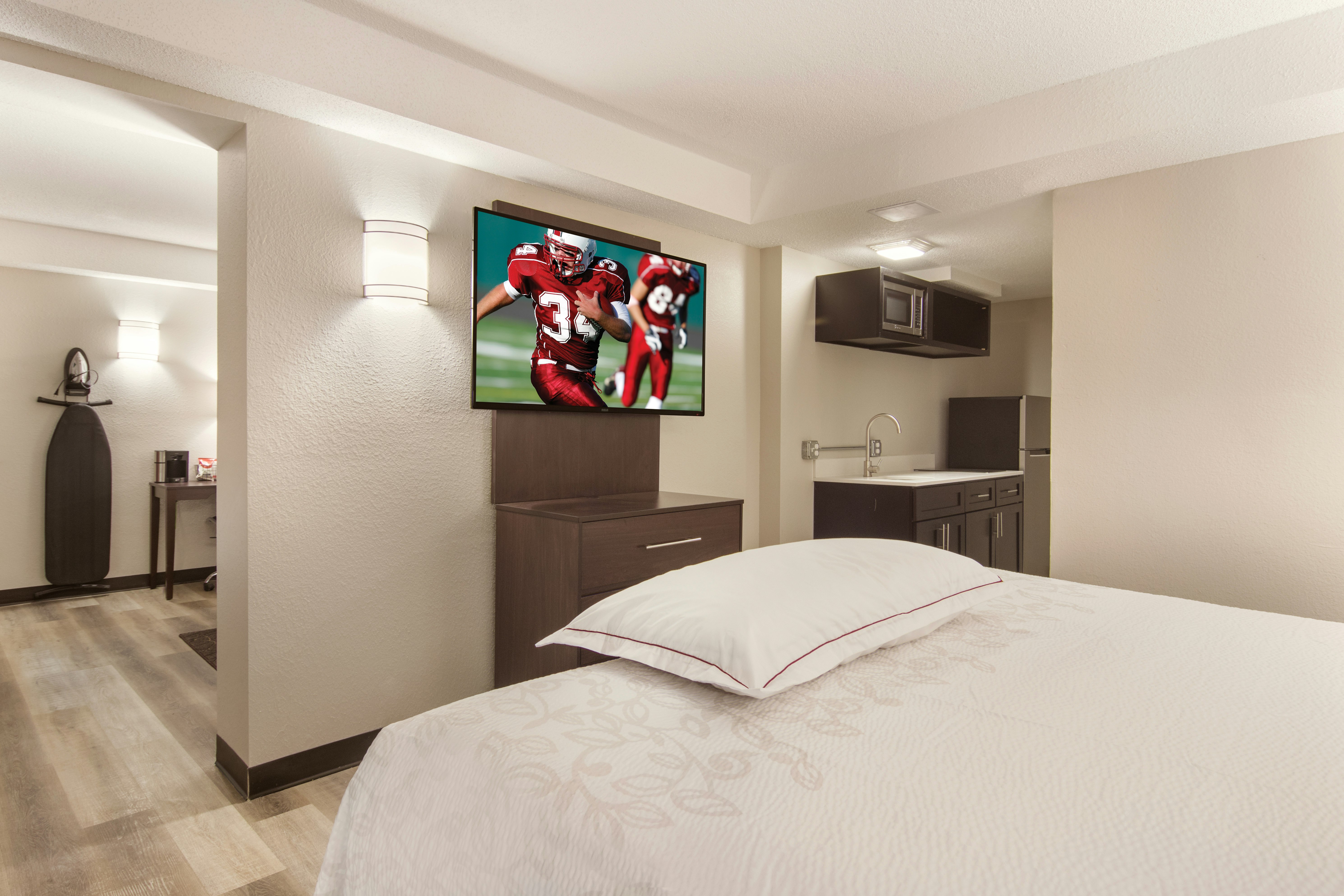 ADA Accessible Premium Suite King and Queen Bed with Kitchenette Smoke Free