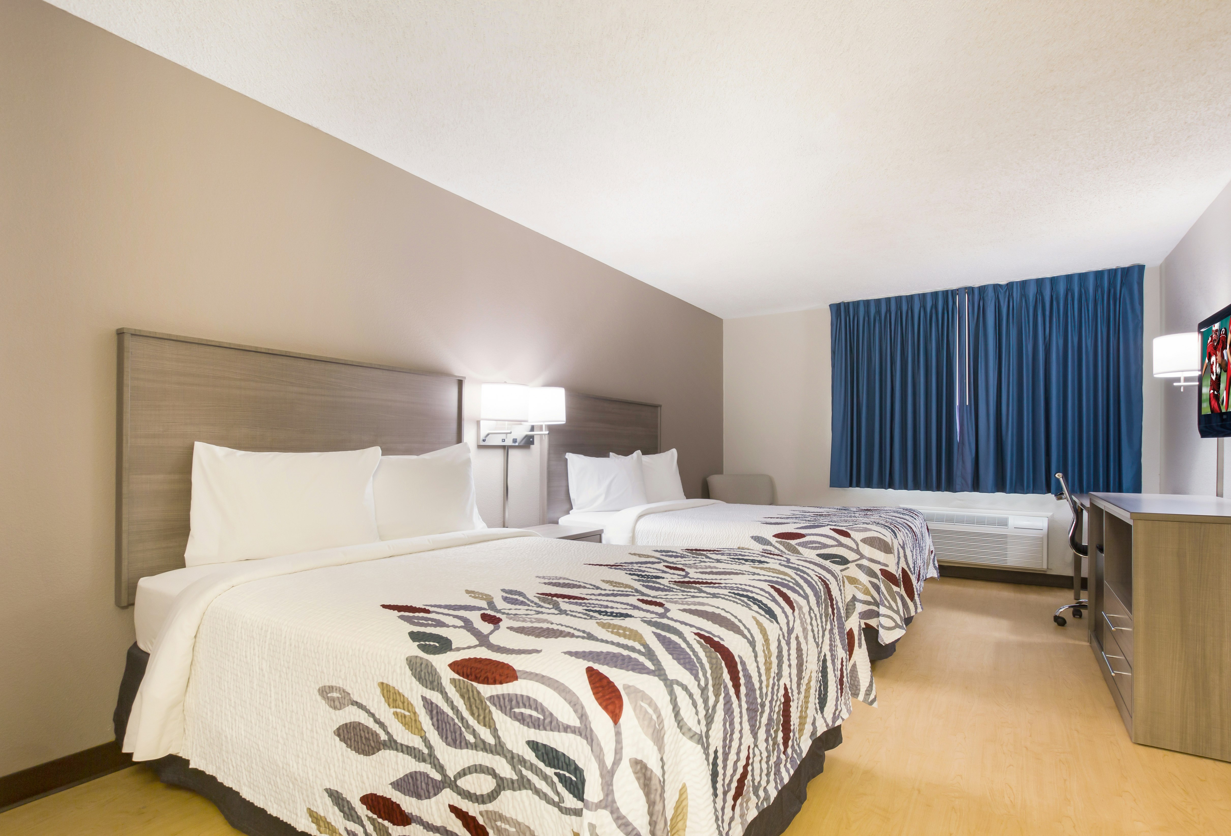 Deluxe 2 Full Beds Non-Smoking
