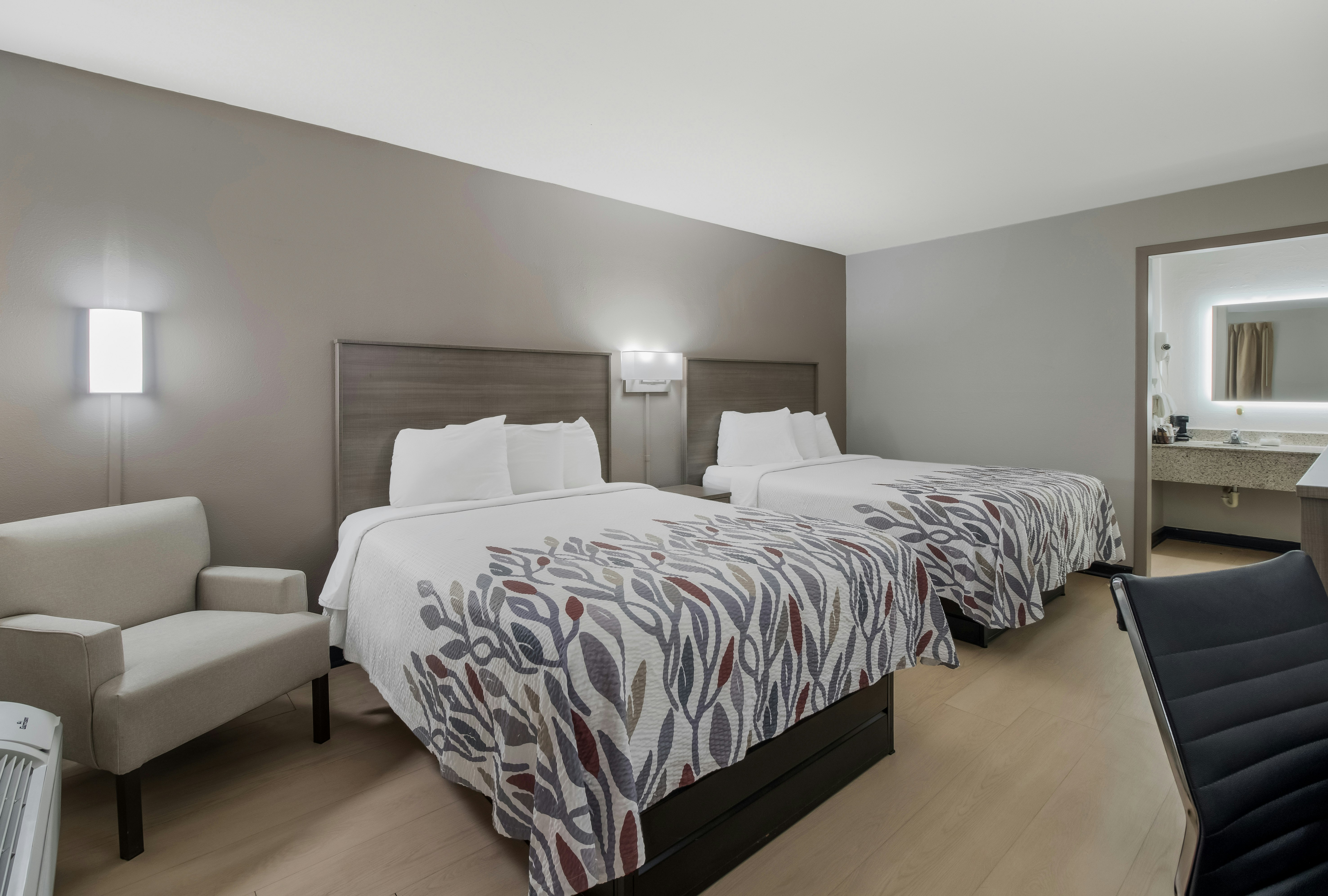 Deluxe 2 Queen Beds Non-Smoking