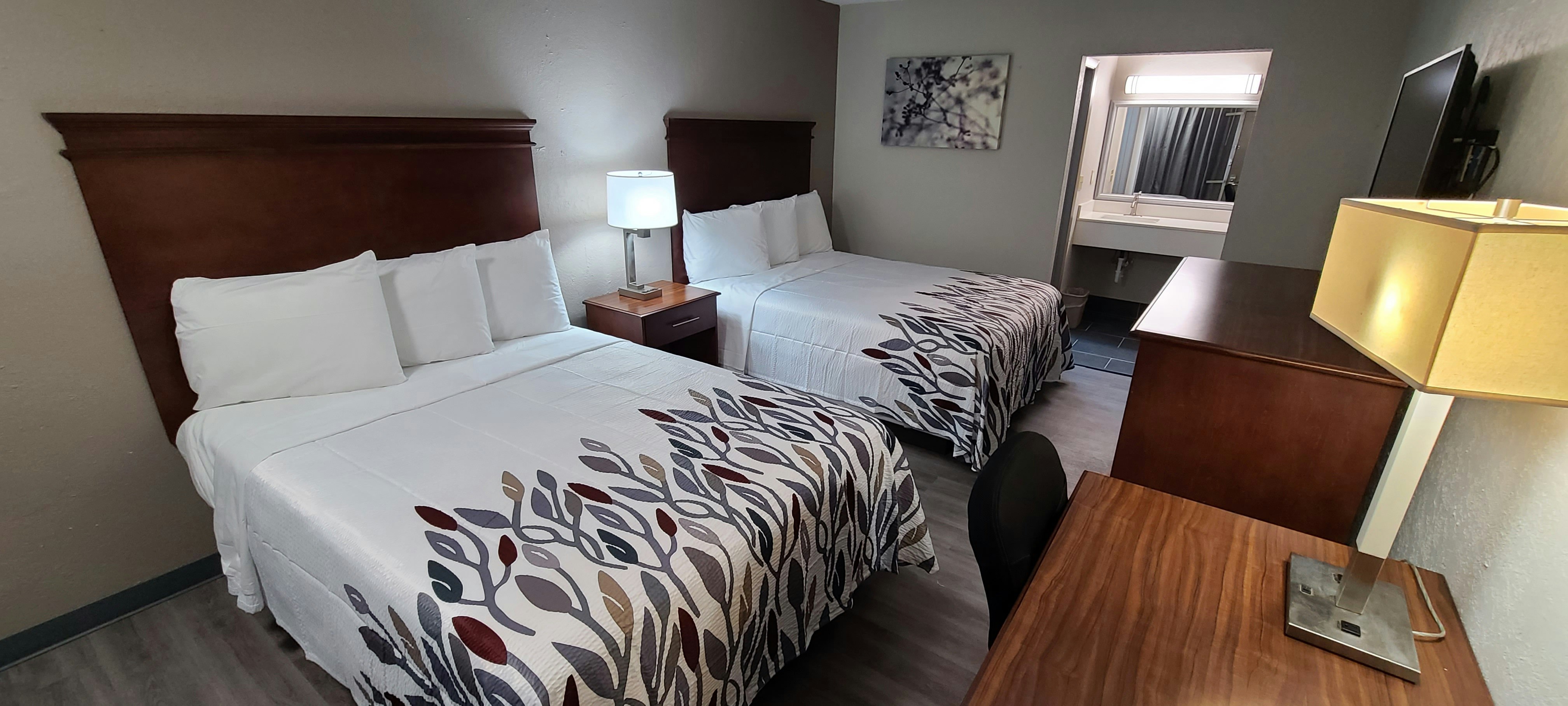Deluxe 2 Queen Beds Non-Smoking