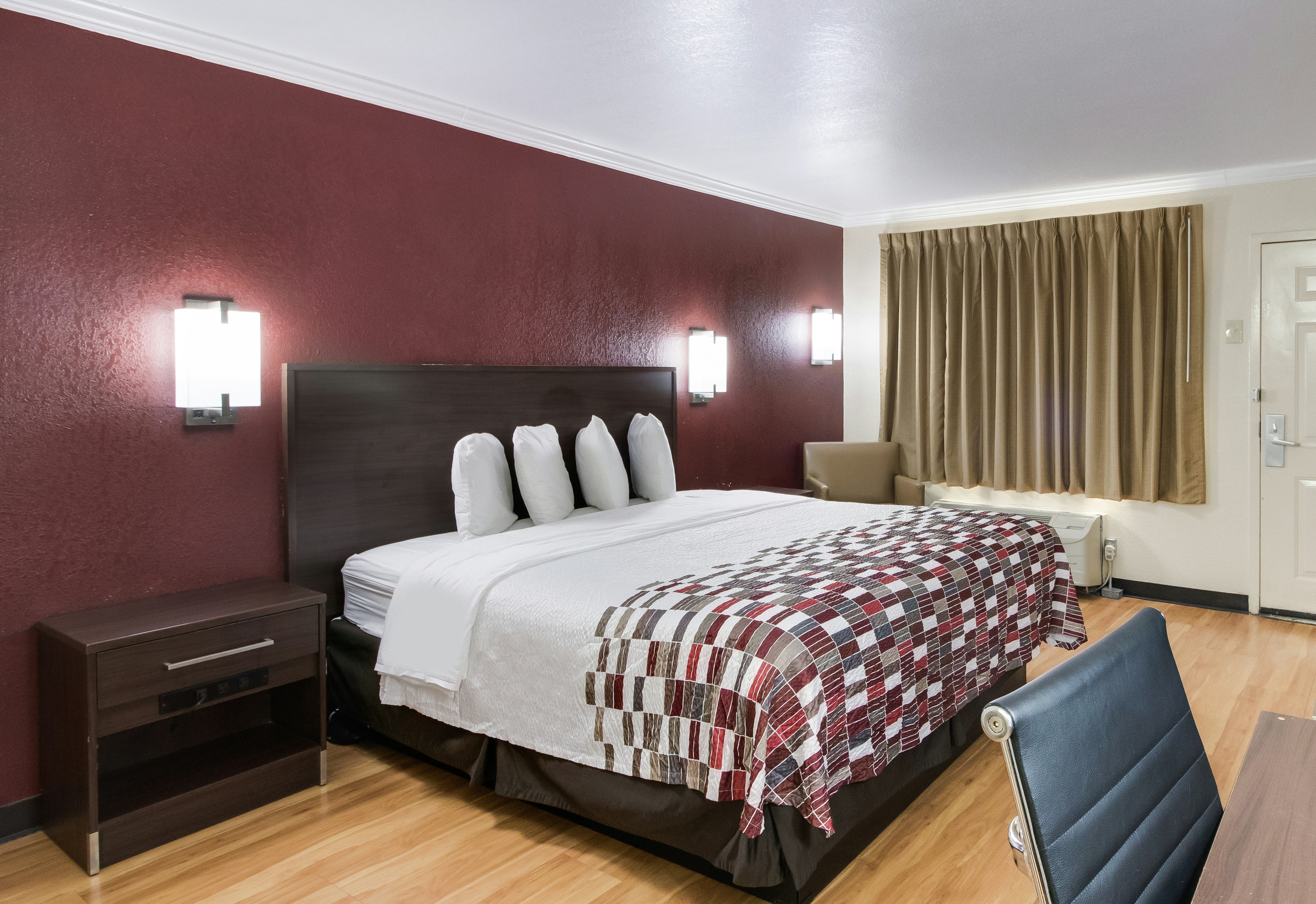 Red Roof Inn Suites Commerce – Athens