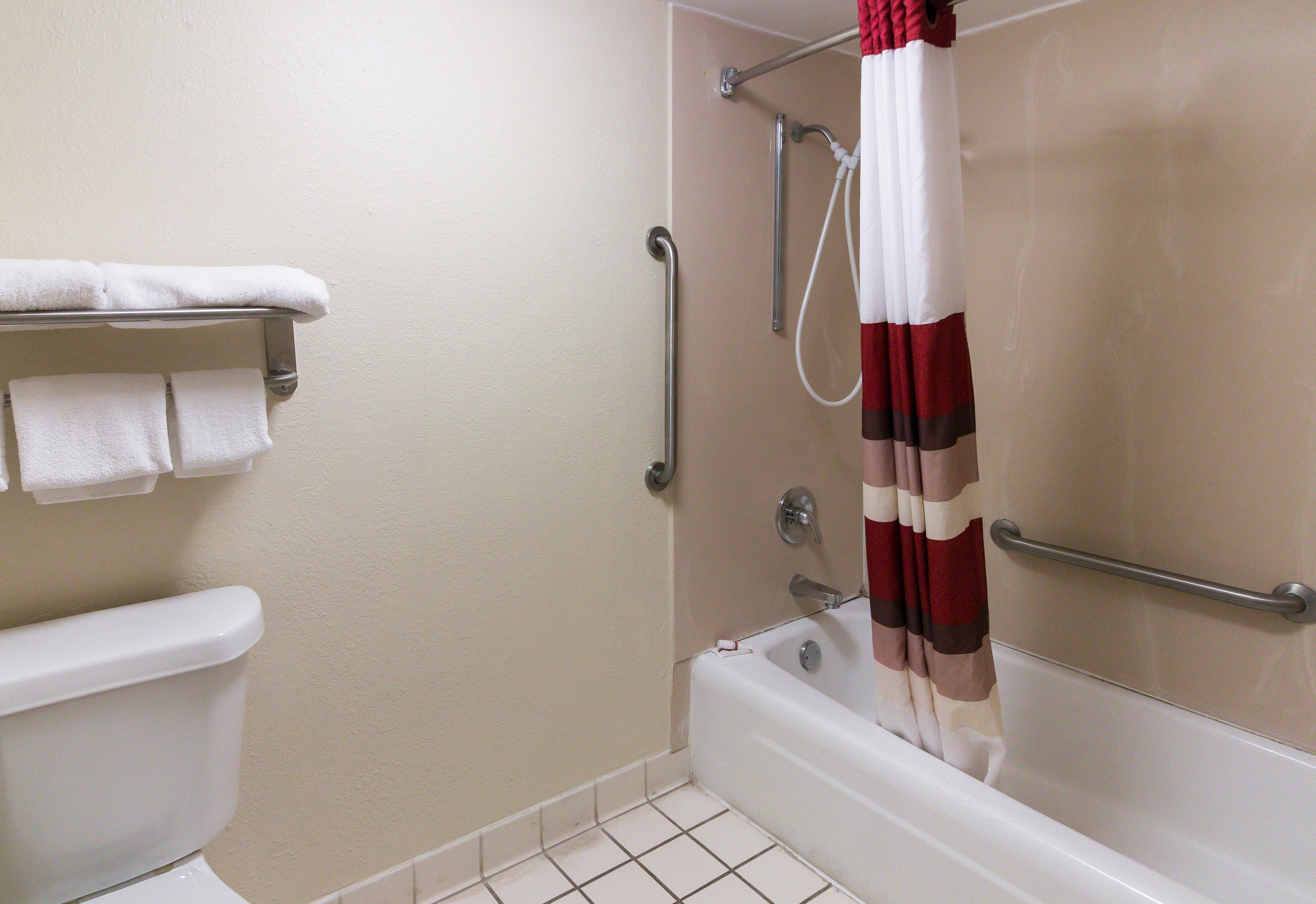 Red Roof Inn Suites Commerce – Athens