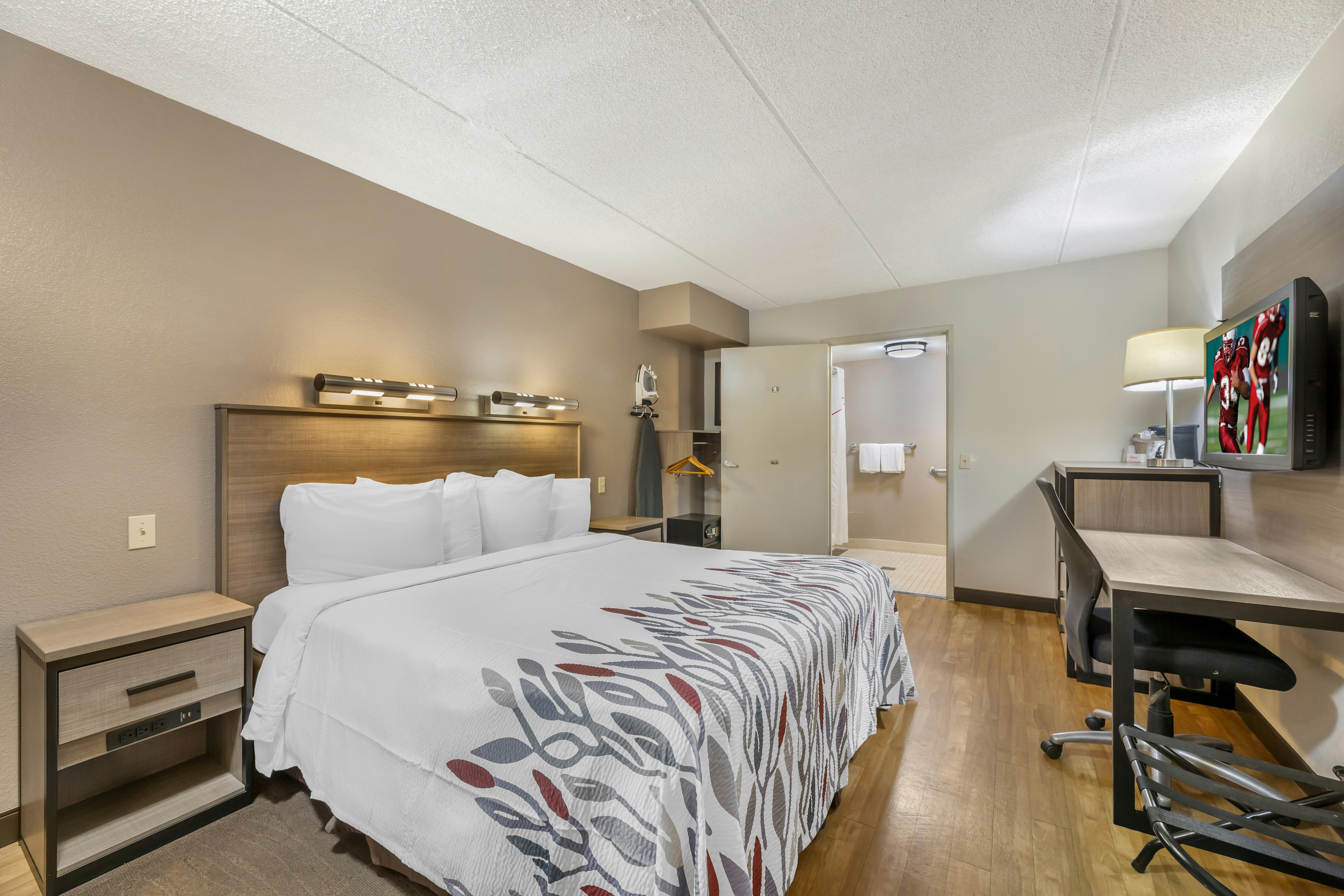 Red Roof Inn Erie – I-90