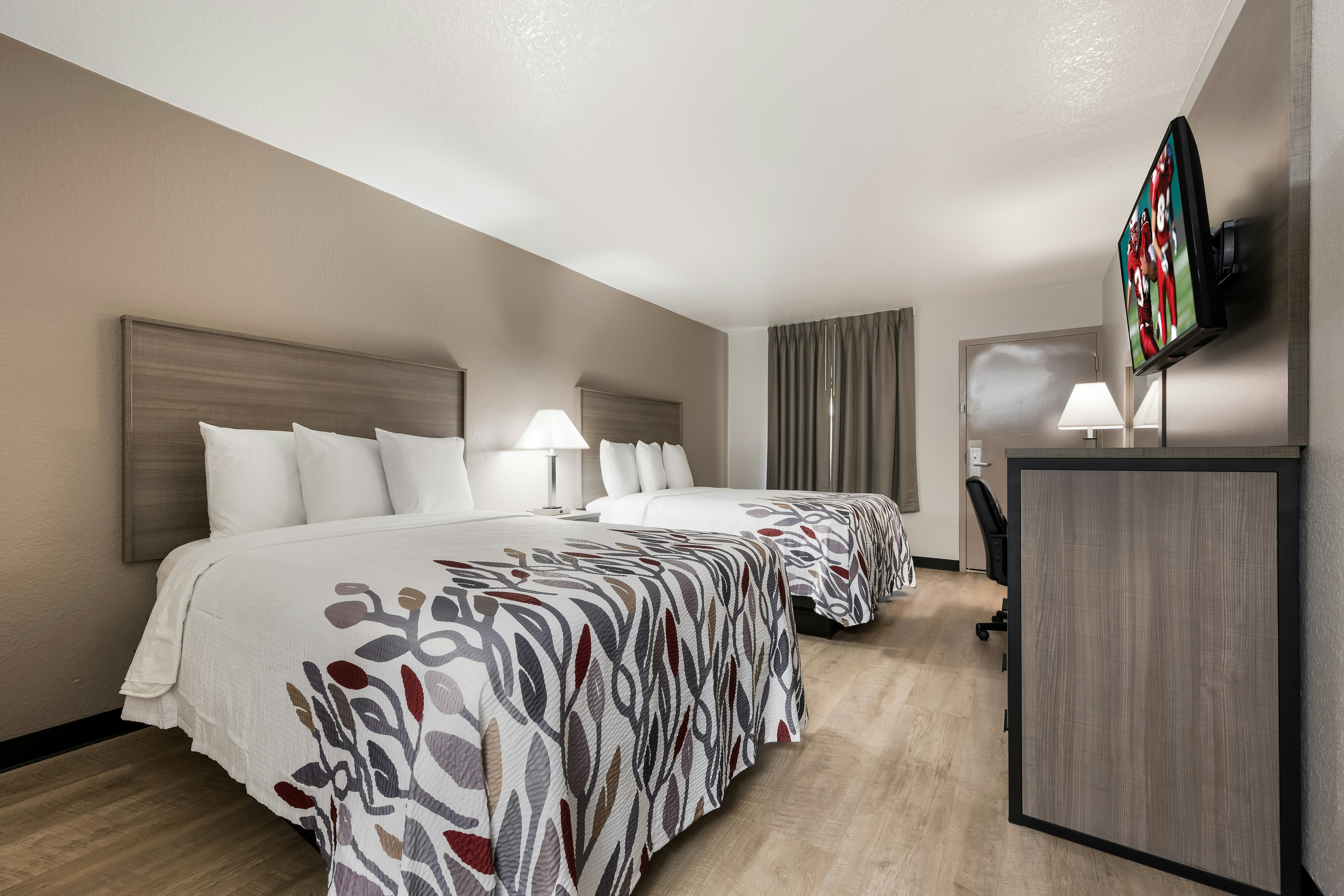 Deluxe 2 Full Beds Non-Smoking