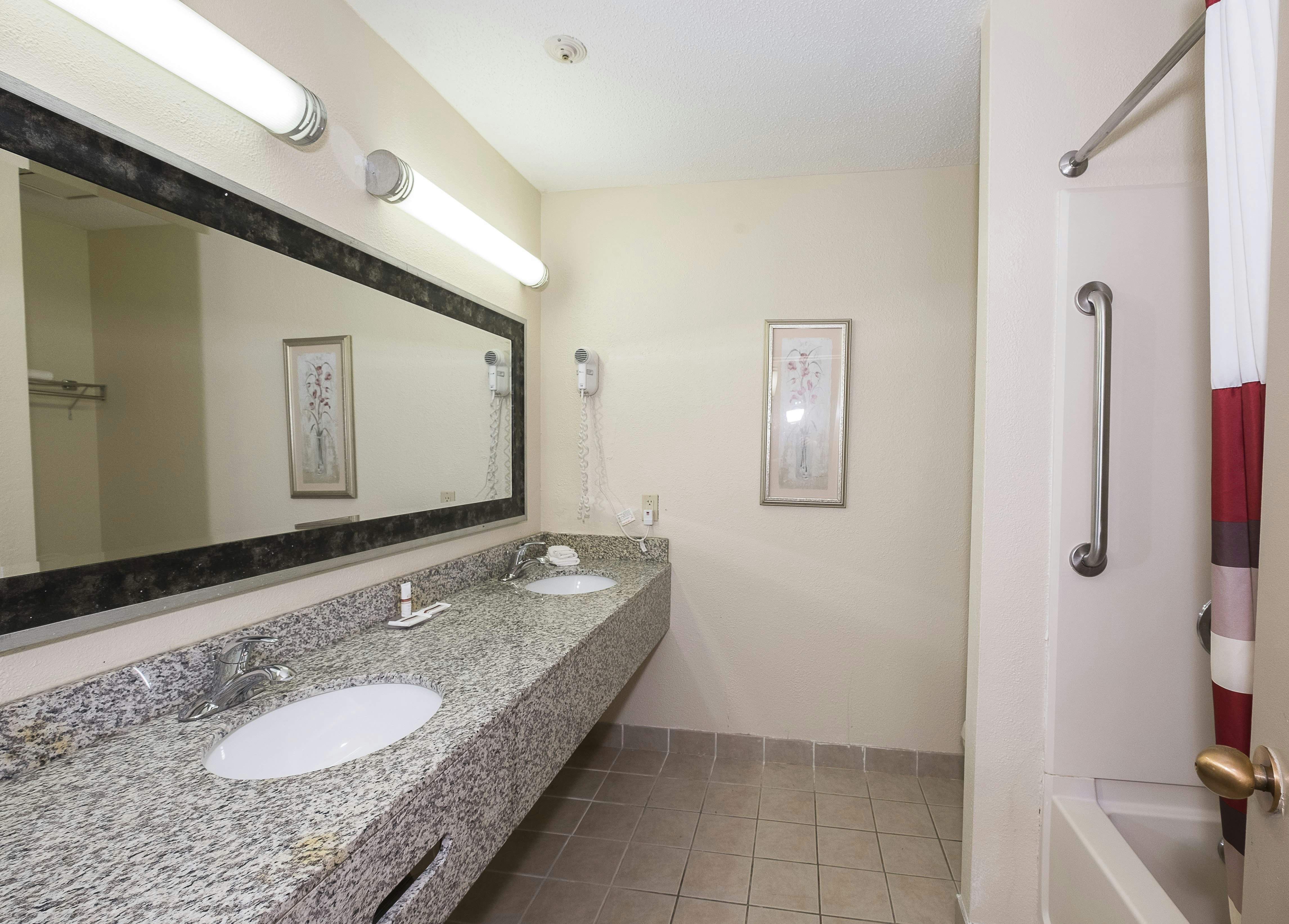 Red Roof Inn Hartford – Vernon