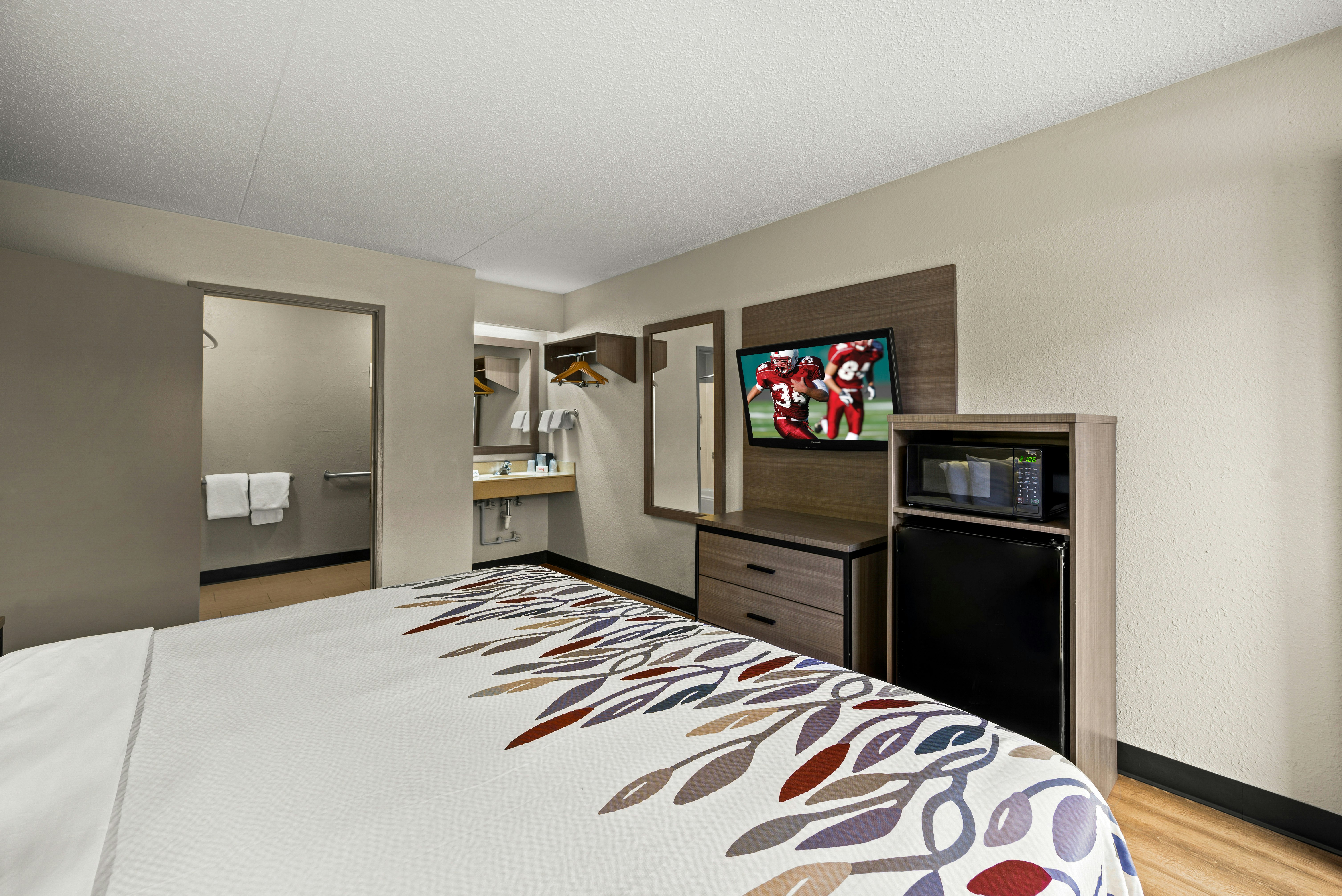 Red Roof Inn Detroit – Royal Oak/ Madison Heights
