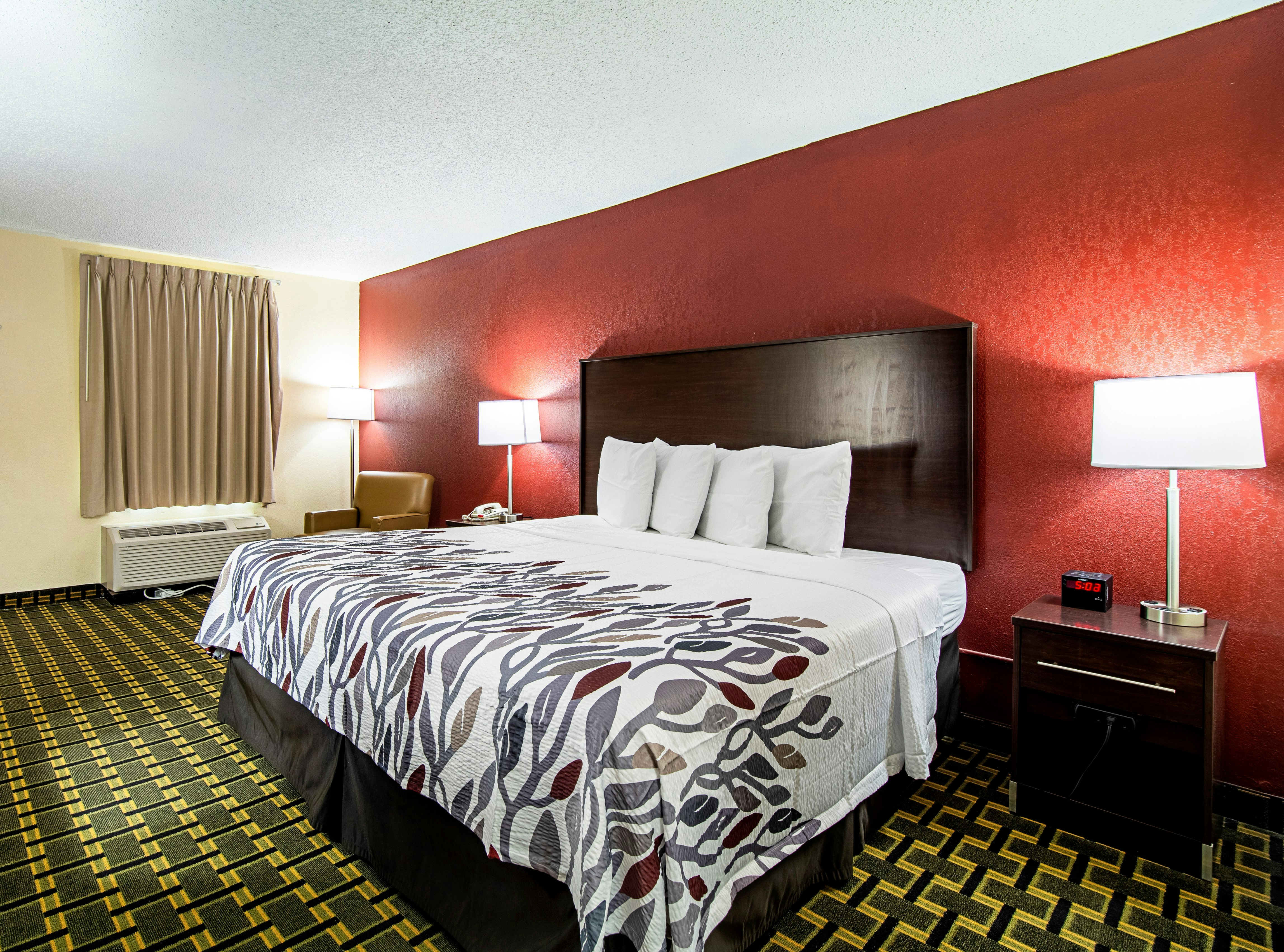 Red Roof Inn Suites Greenwood, SC