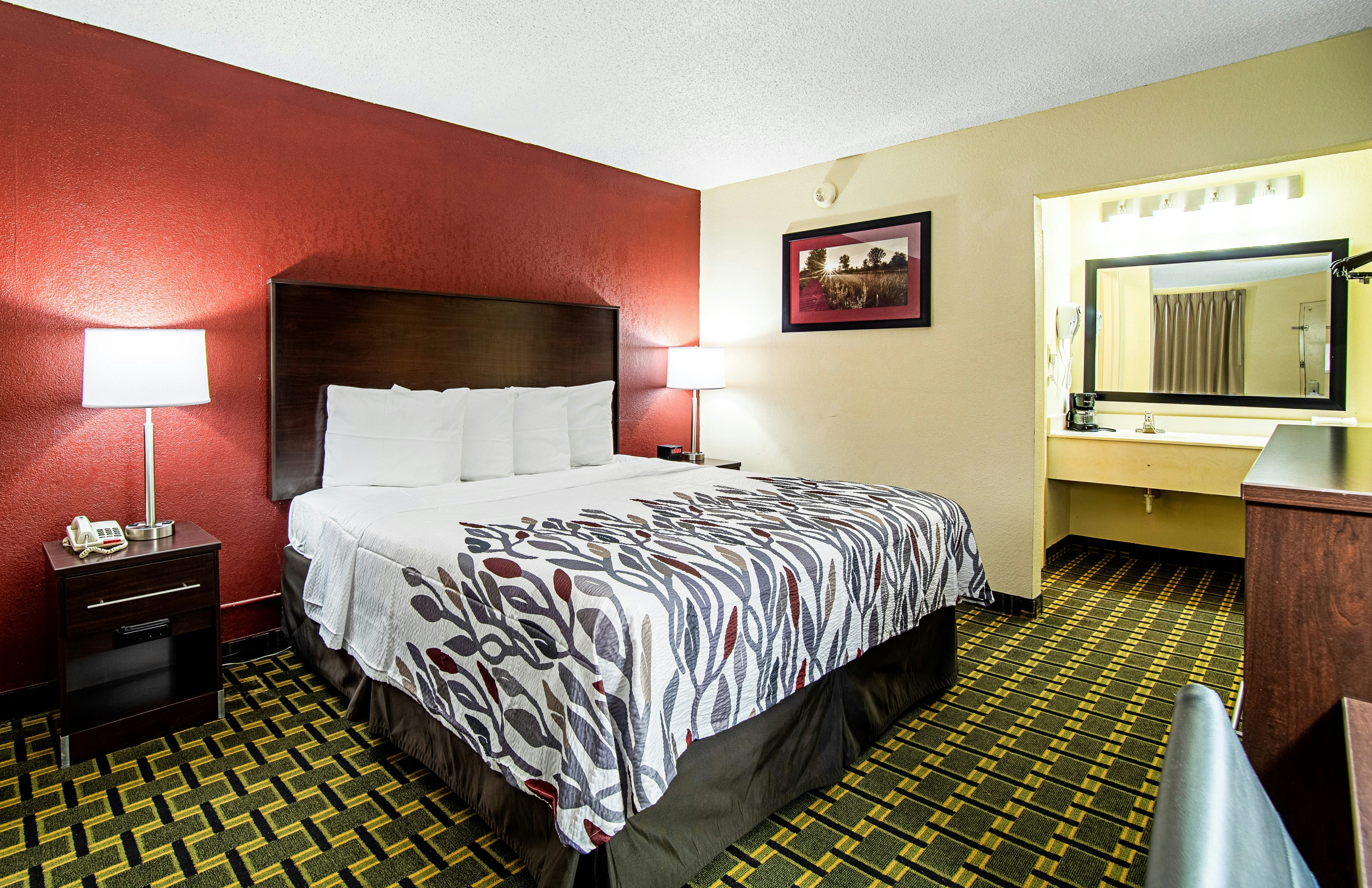 Red Roof Inn Suites Greenwood, SC