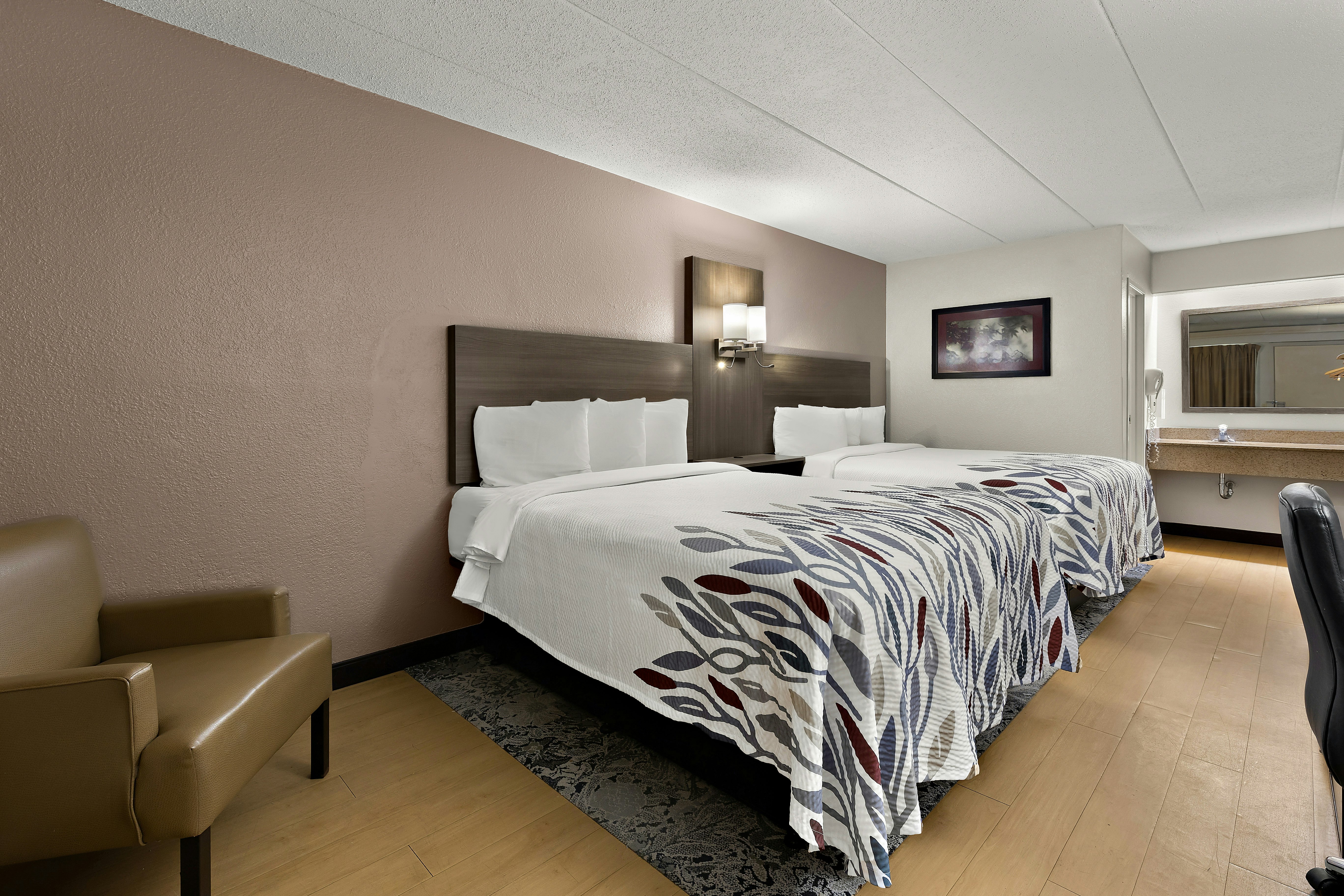 Deluxe 2 Full Beds Smoke Free