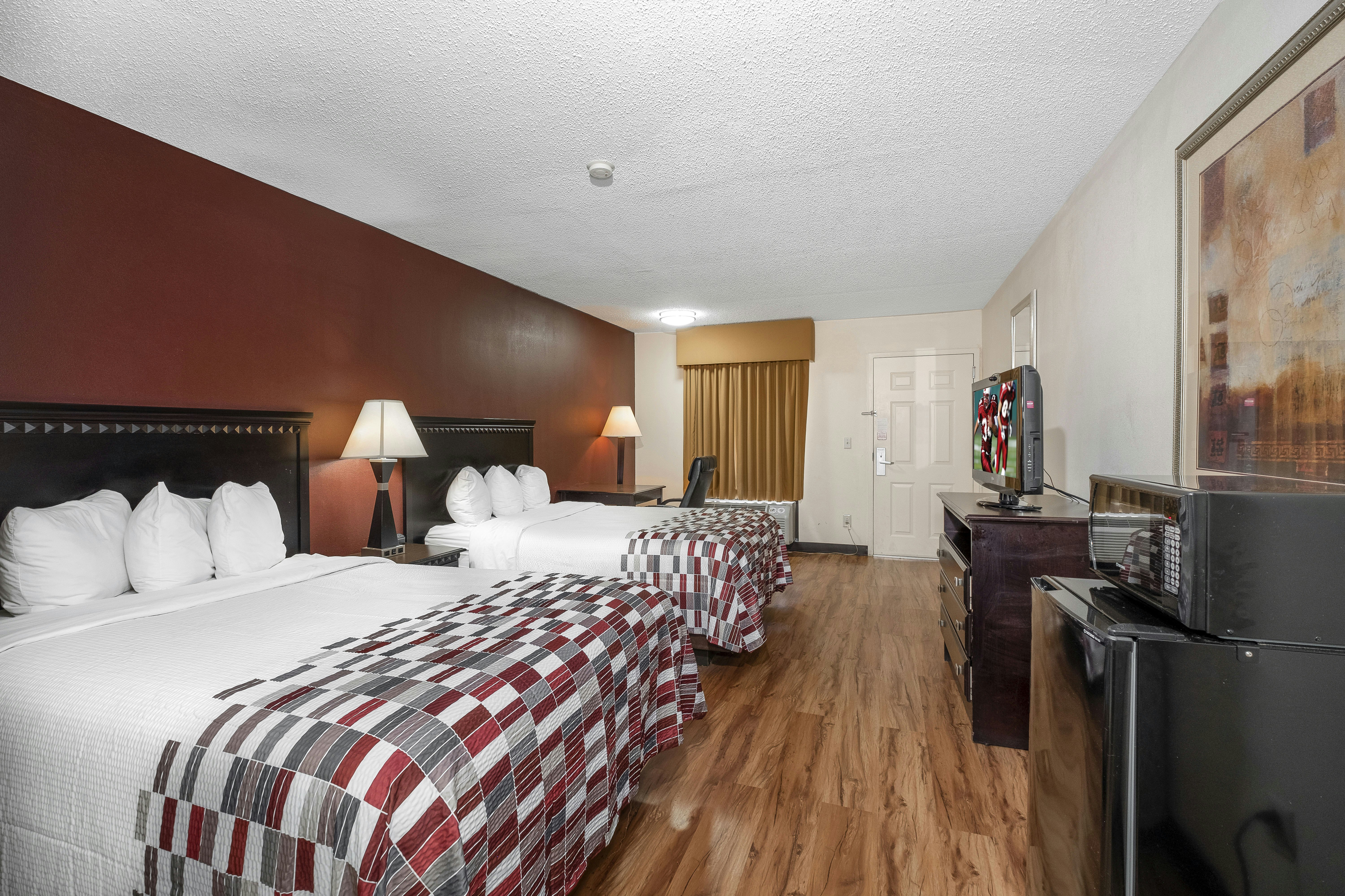 Deluxe 2 Full Beds Non-Smoking