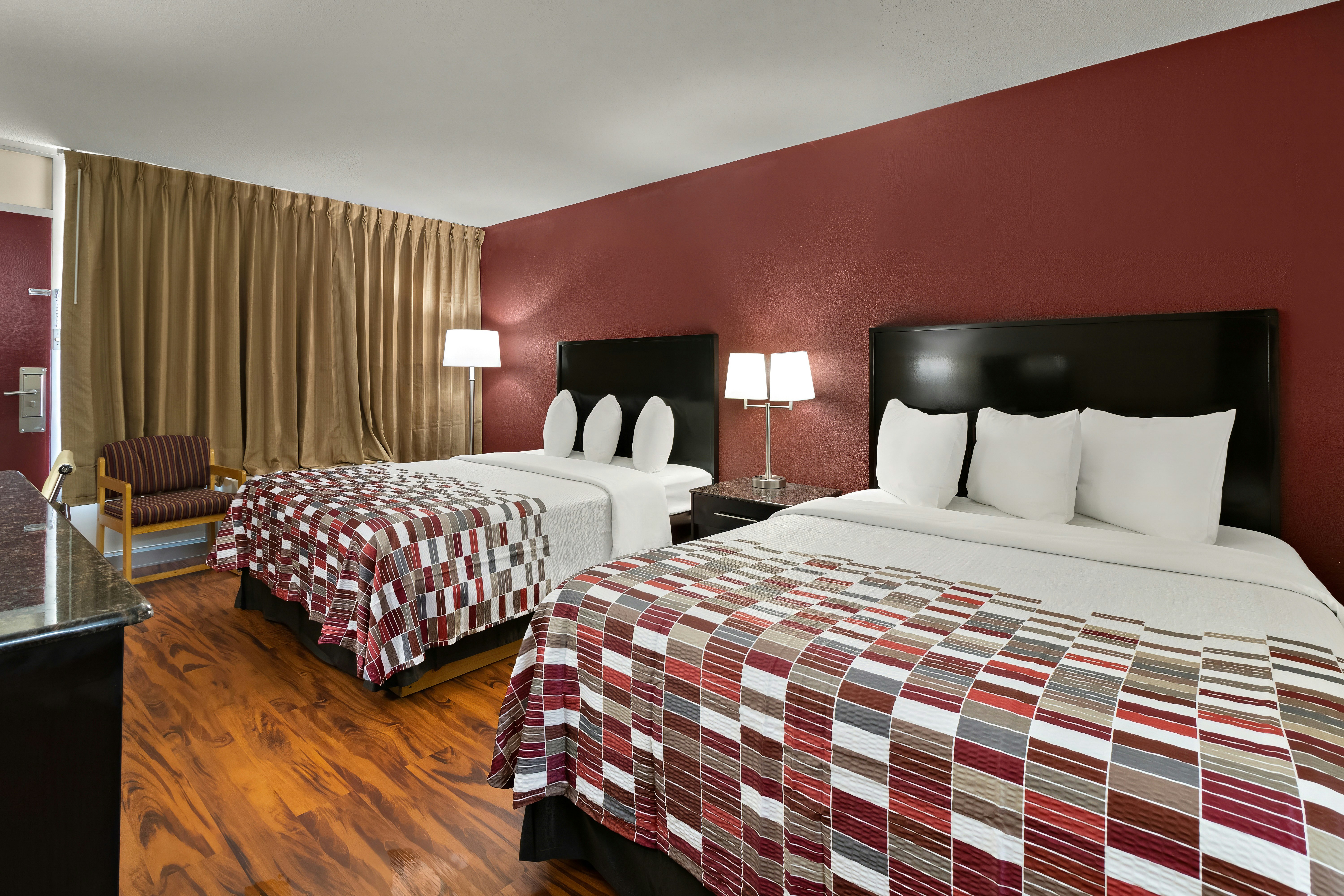 Red Roof Inn Suites Cave City