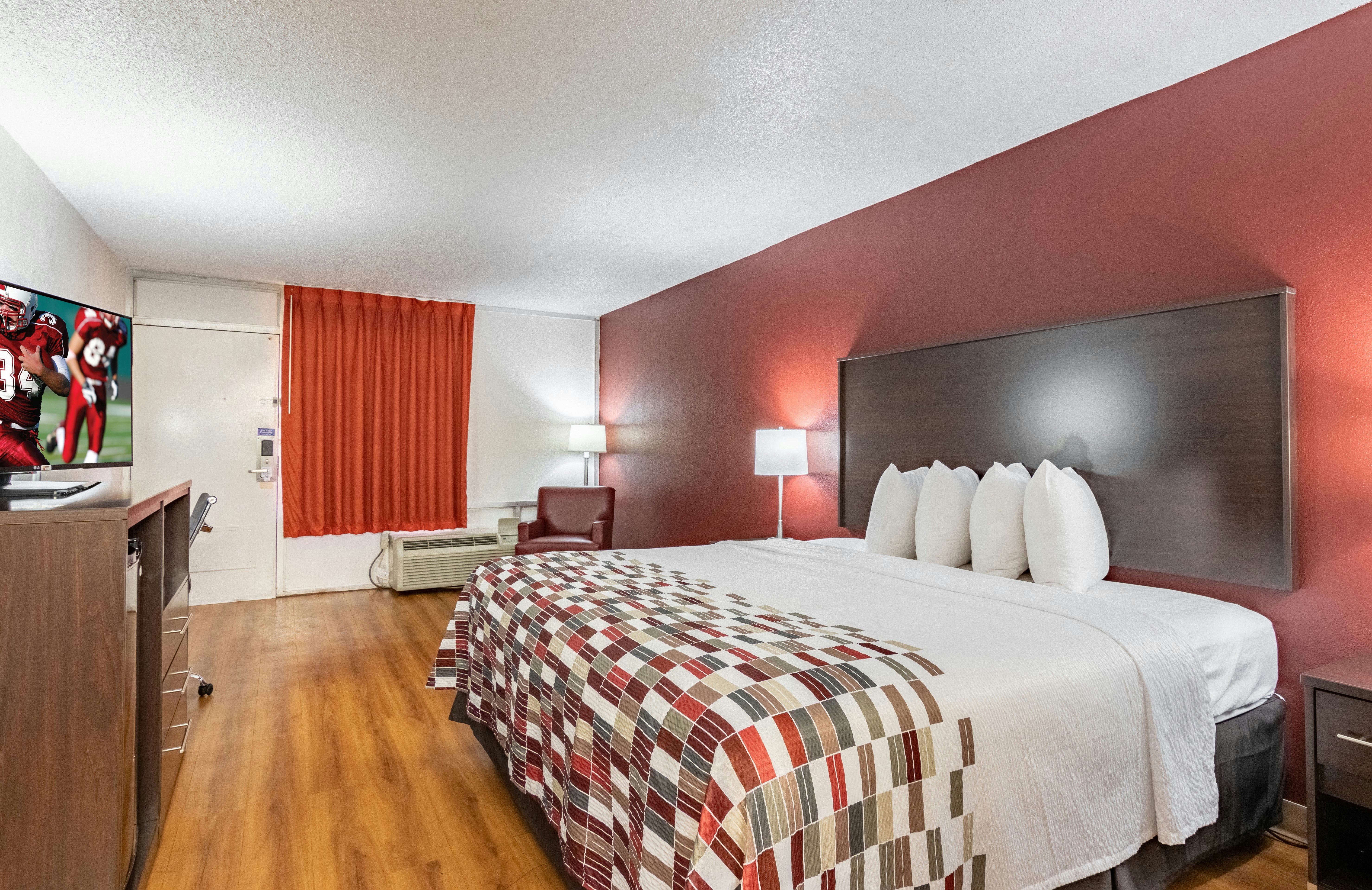 Red Roof Inn Forsyth