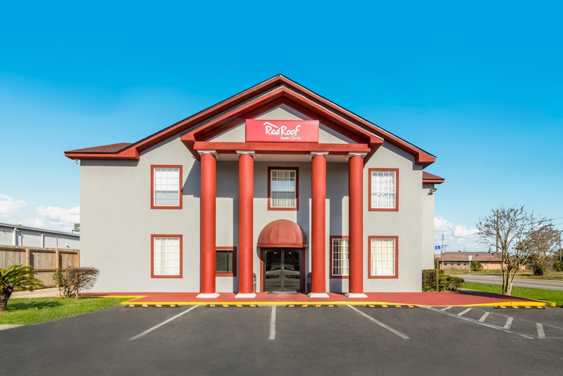 Red Roof Inn Suites Pensacola – NAS Corry