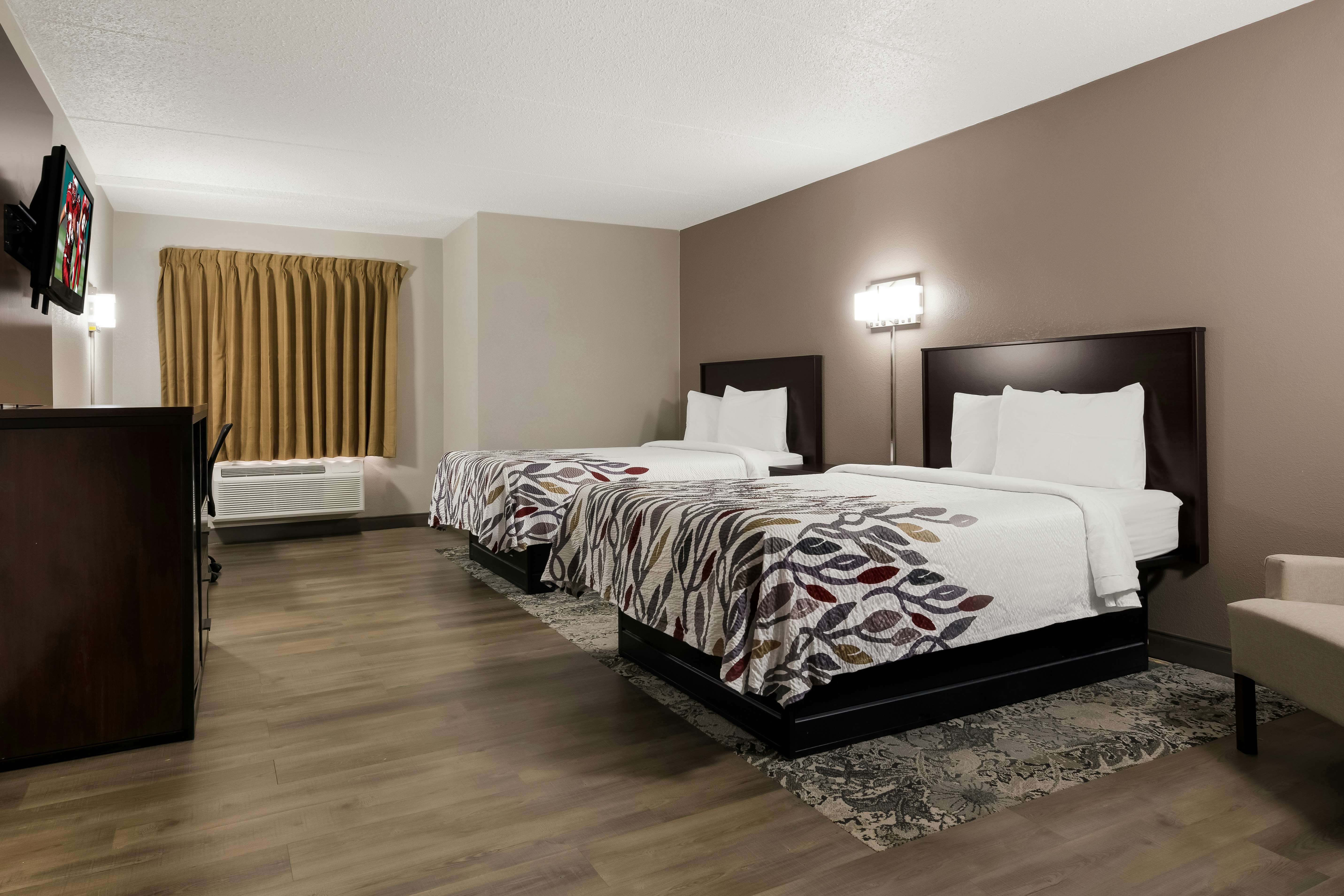 Deluxe 2 Full Beds Non-Smoking