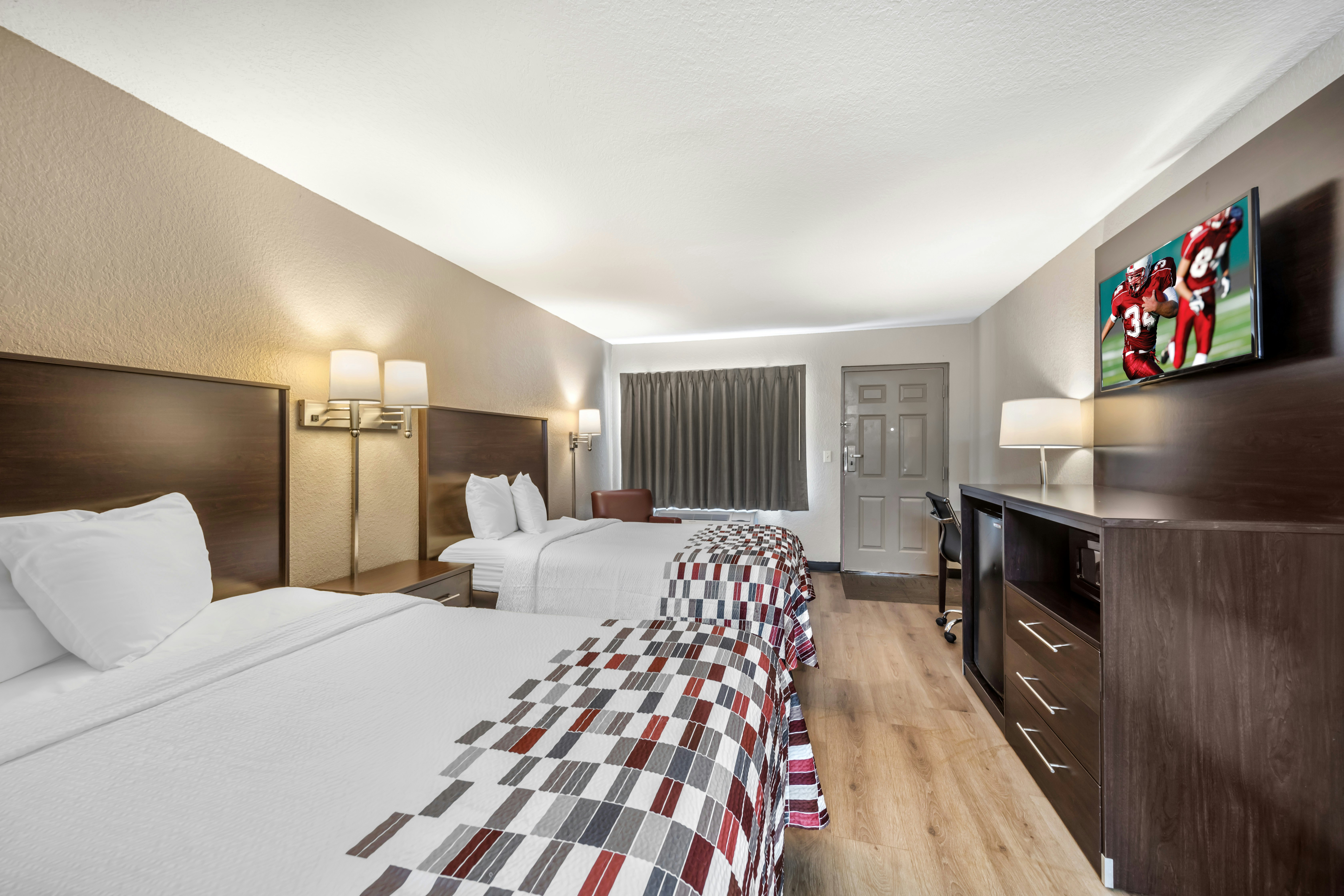 ADA Accessible Deluxe 2 Full Beds Non-Smoking