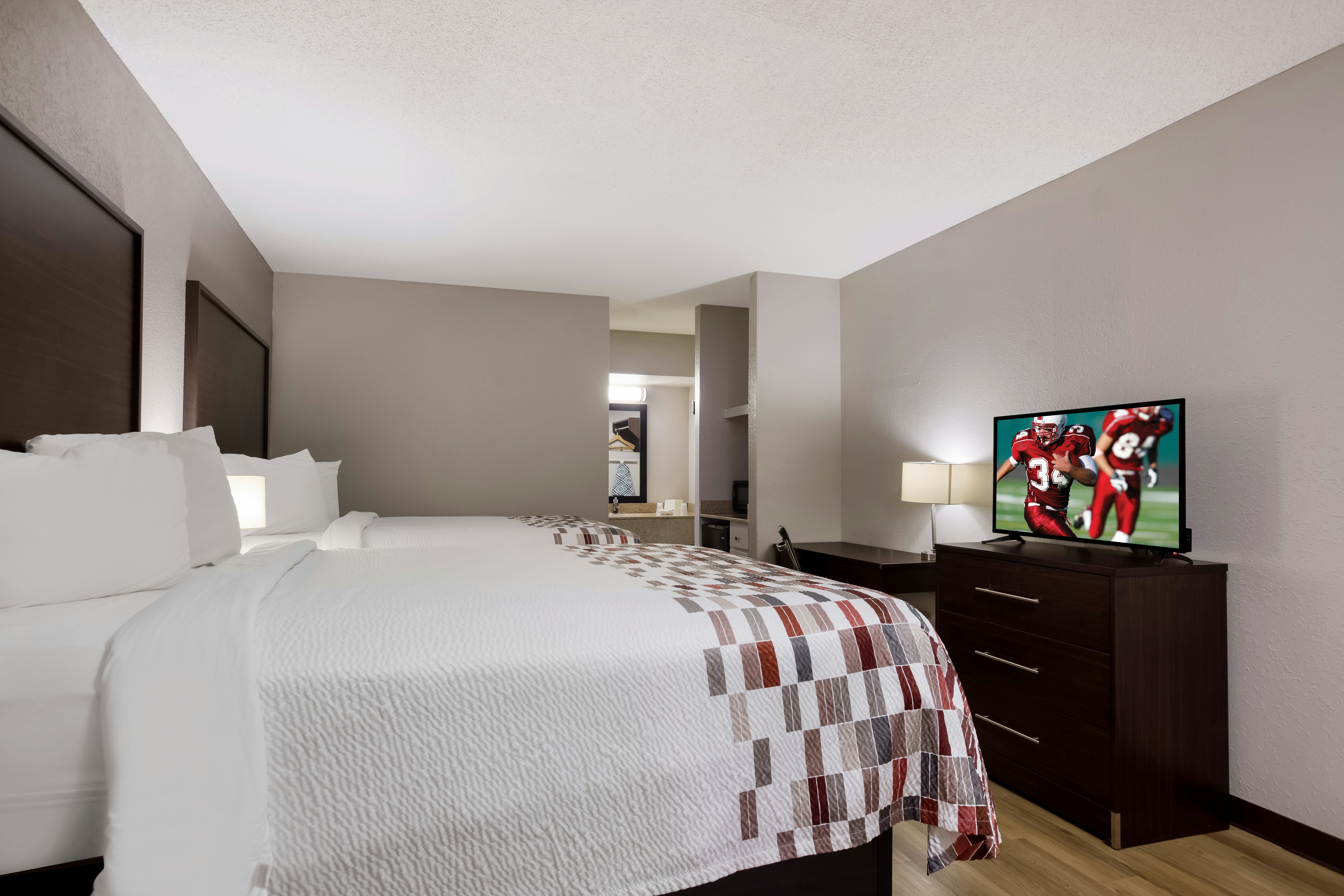 Red Roof Inn Suites Statesboro – University