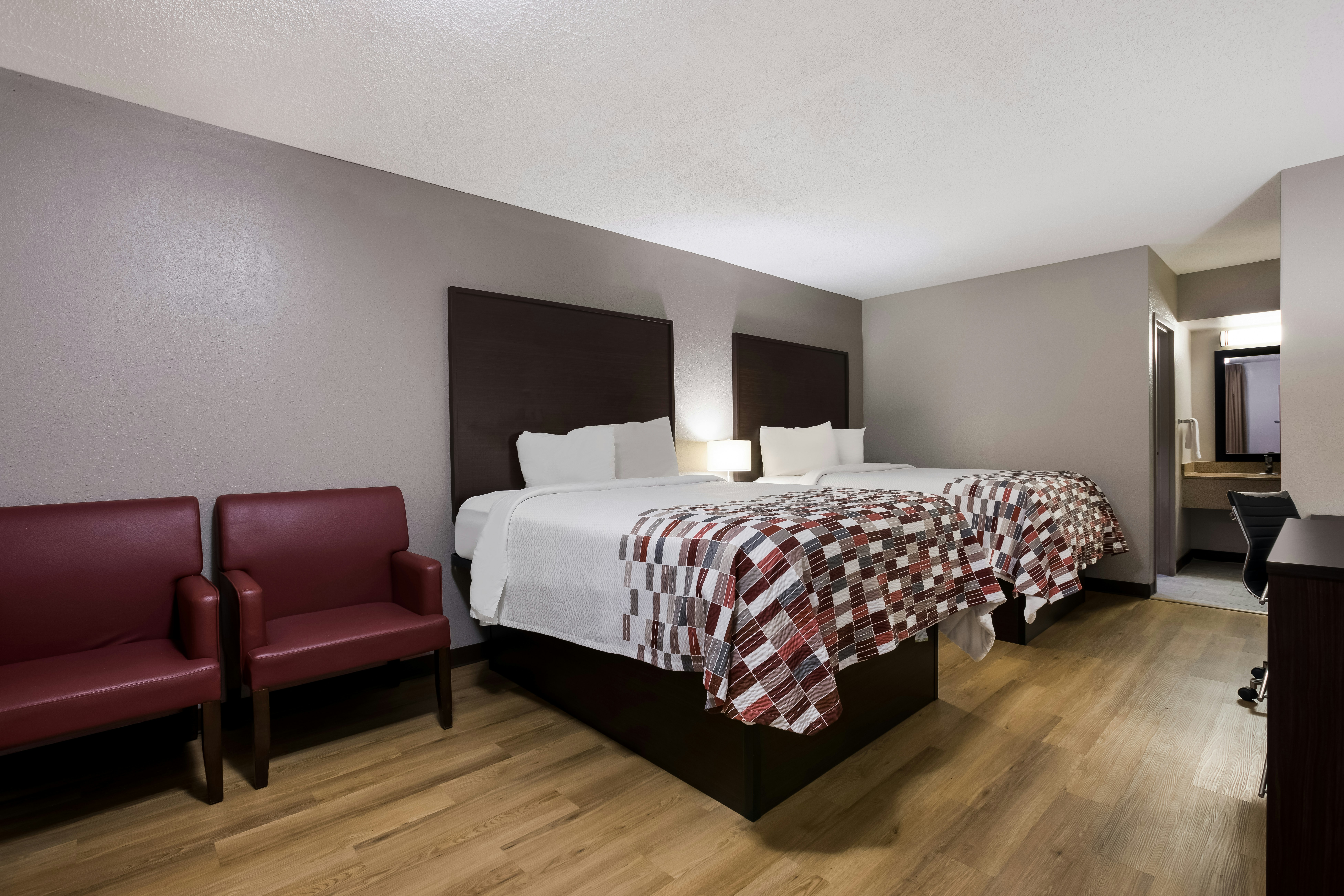 Red Roof Inn Suites Statesboro – University
