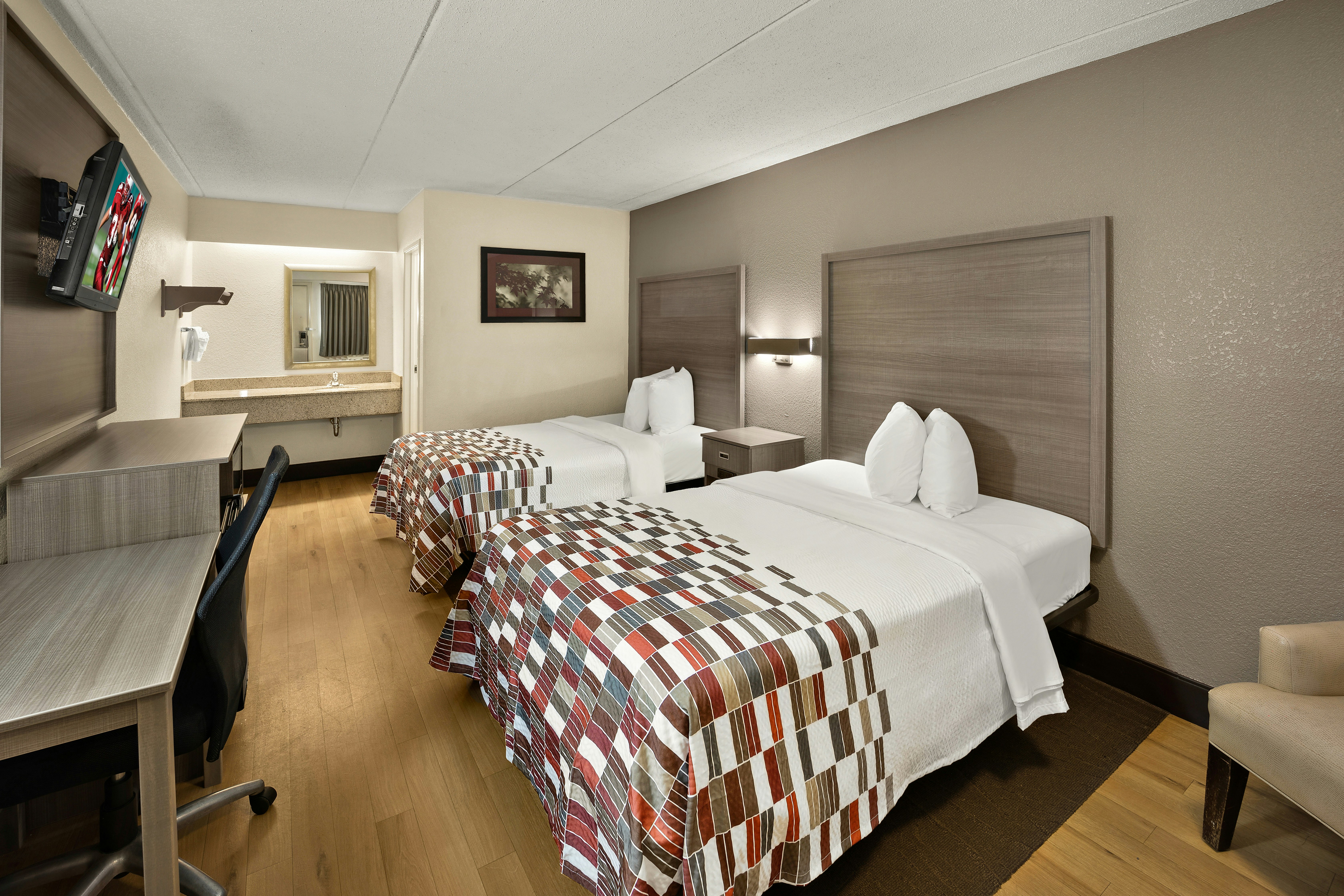 Deluxe 2 Full Beds Smoke Free