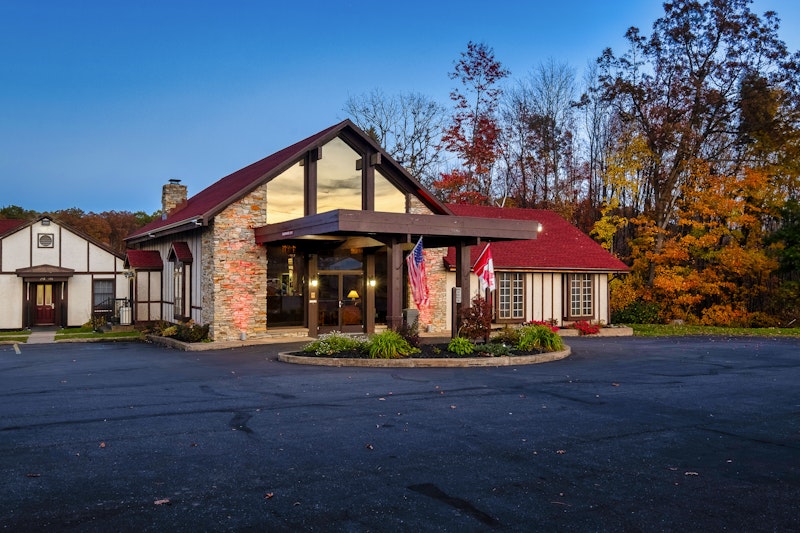 Red Roof Inn Suites Hazleton