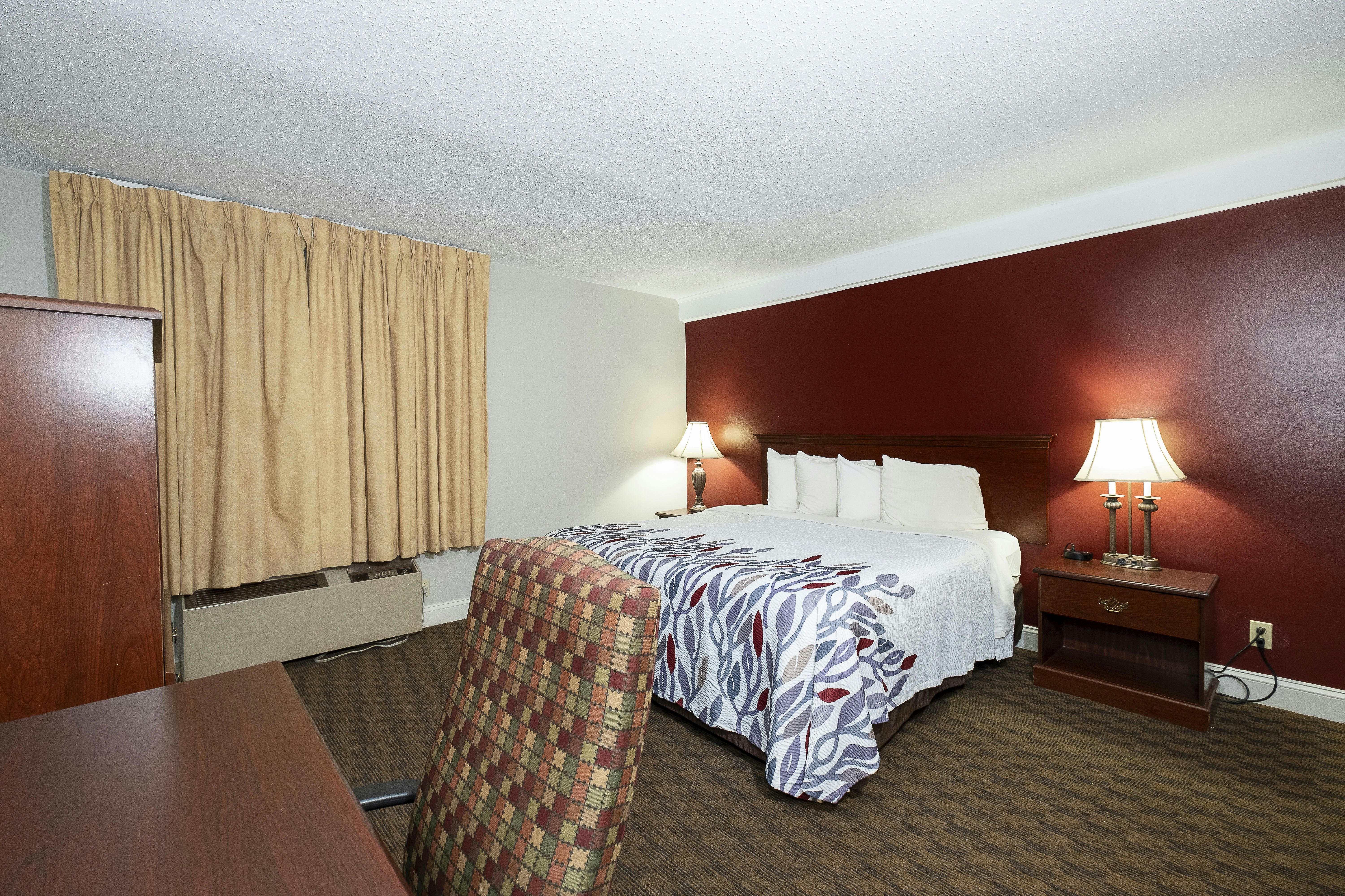 Red Roof Inn Suites Hazleton