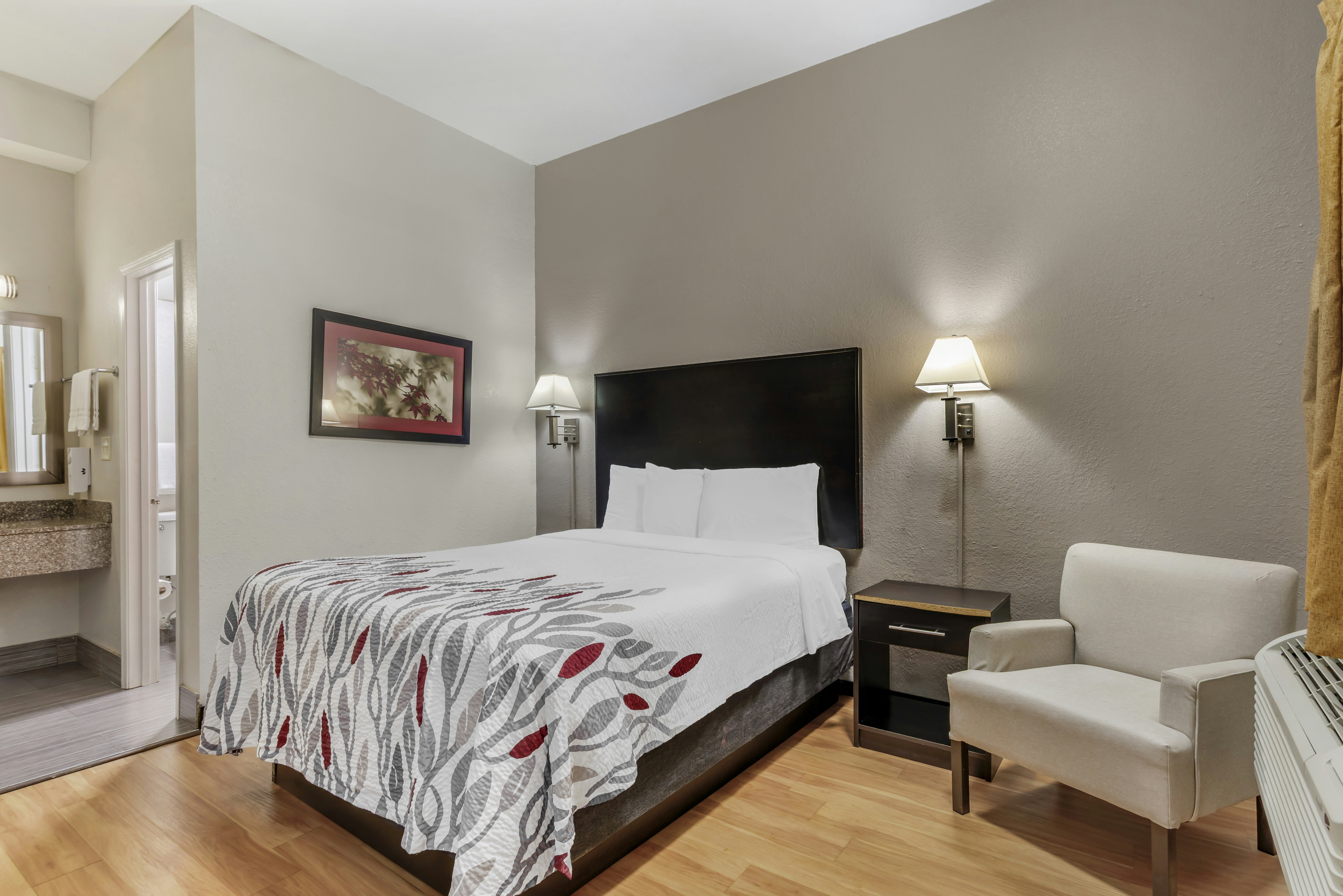 ADA Accessible Deluxe Queen Bed Non-Smoking