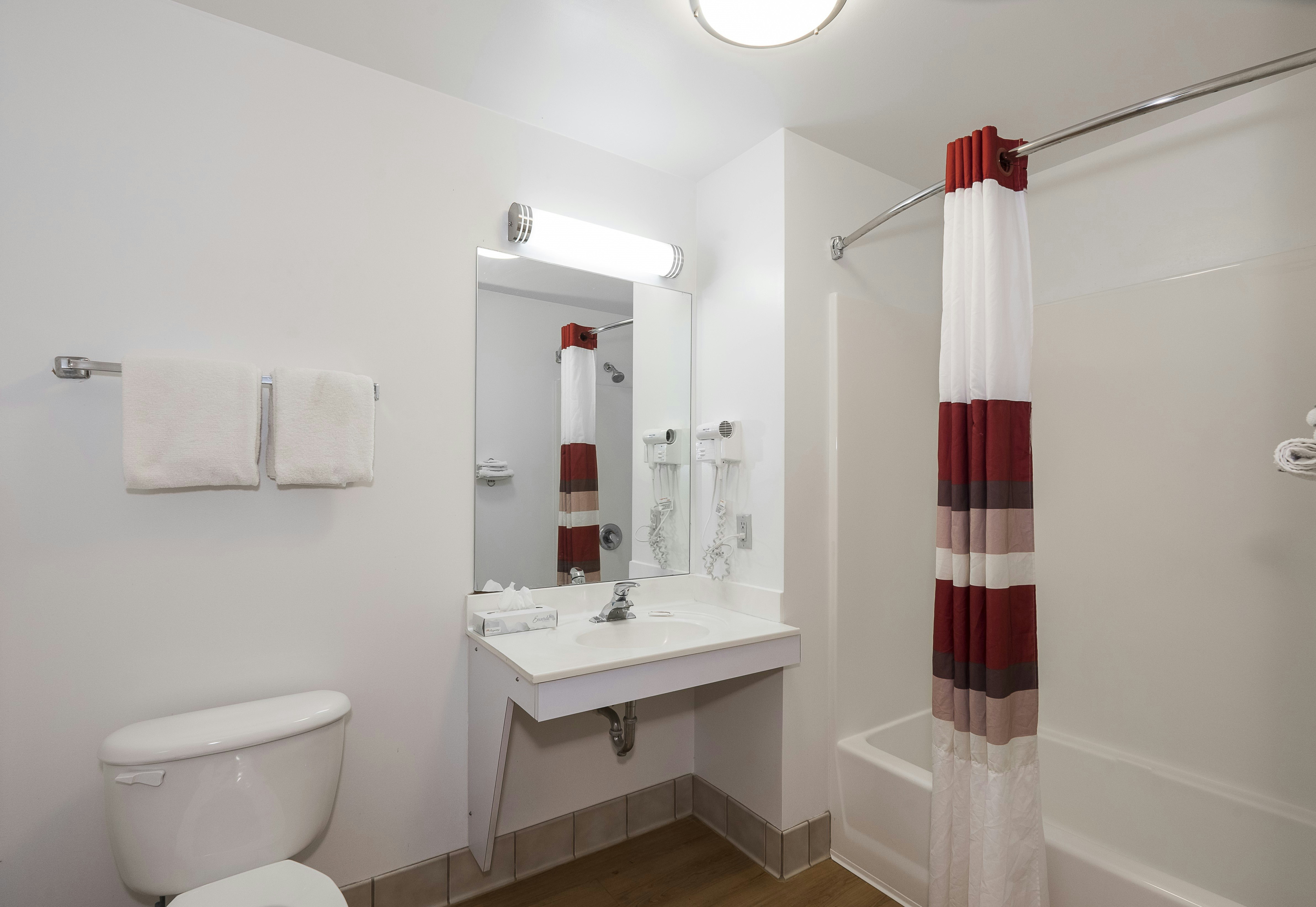 Red Roof Inn Columbus – Hebron