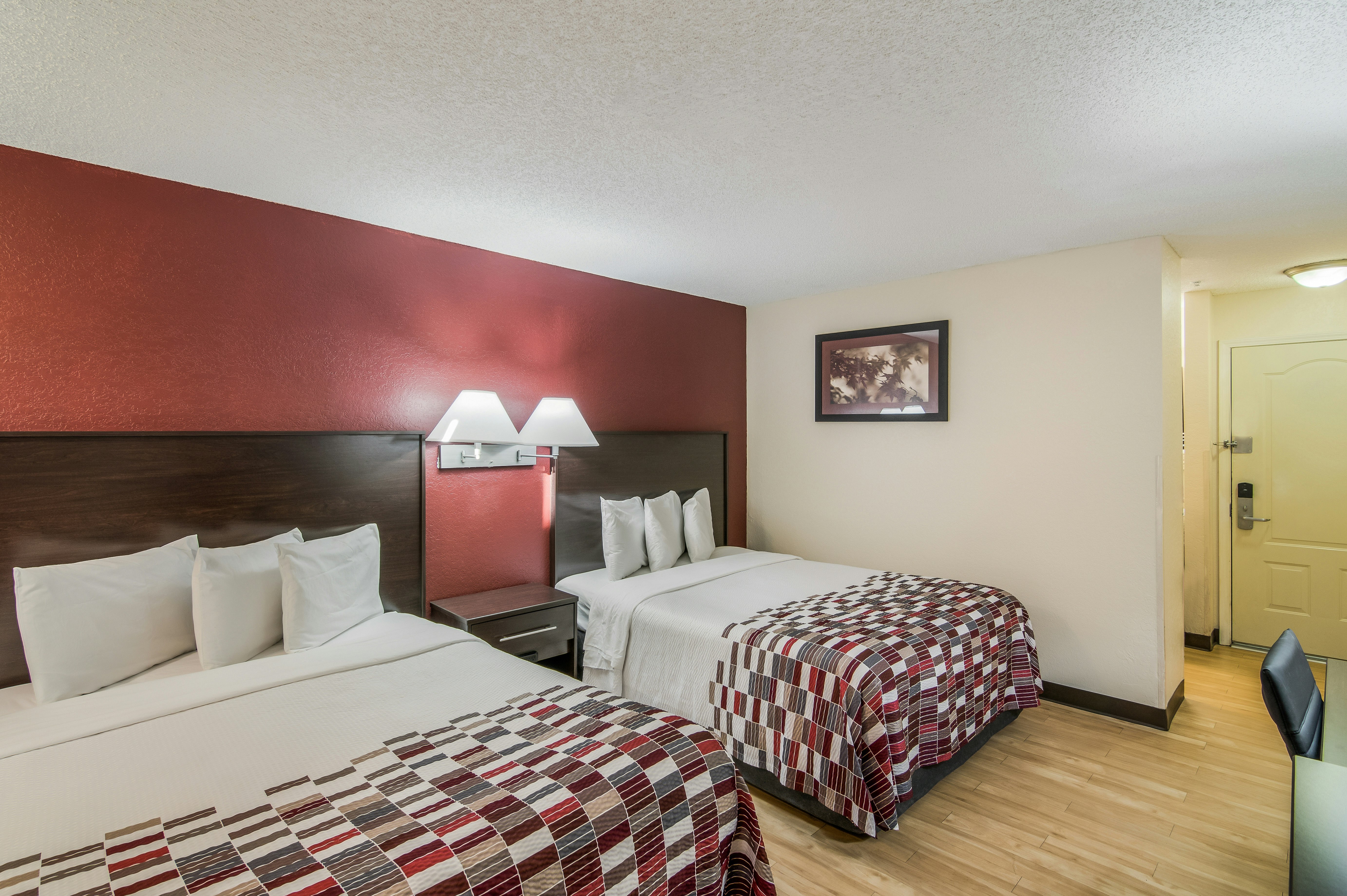 Deluxe 2 Queen Beds Non-Smoking