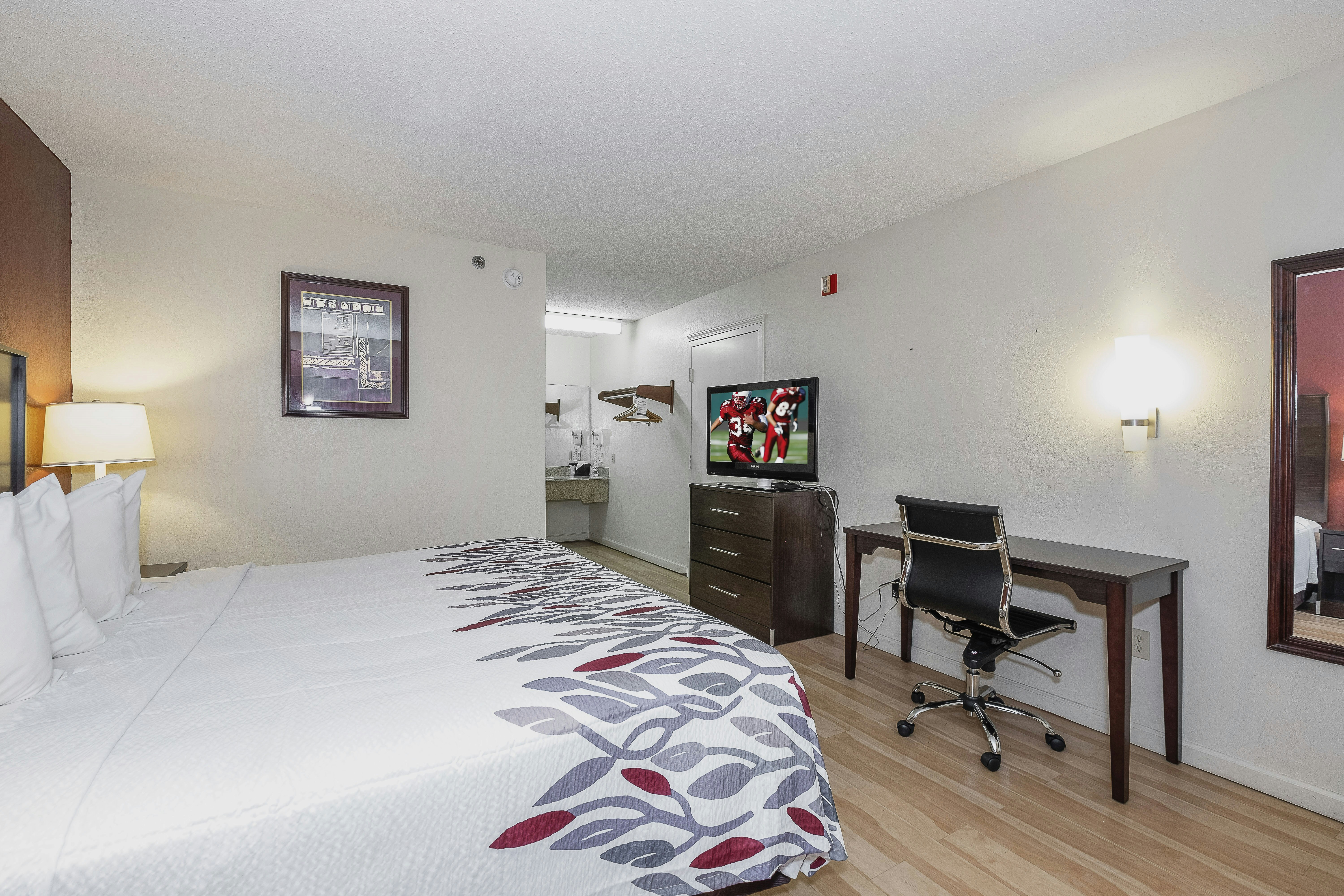 Red Roof Inn Suites Rome